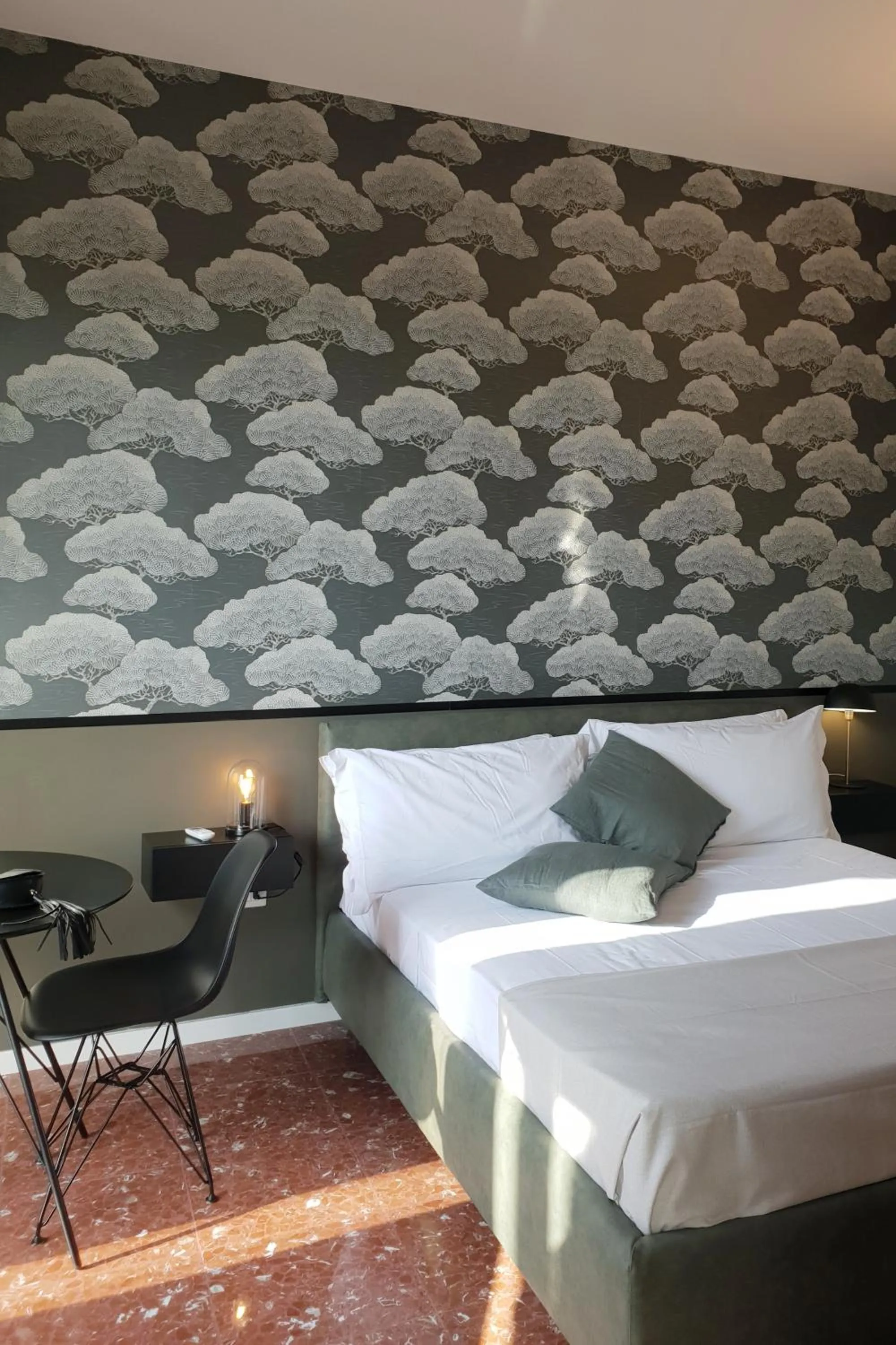 Bed in Cavour Urban Rooms by GHOR