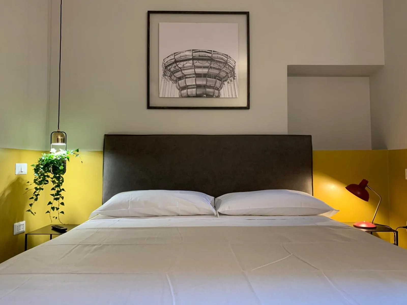 Bed in Cavour Urban Rooms by GHOR