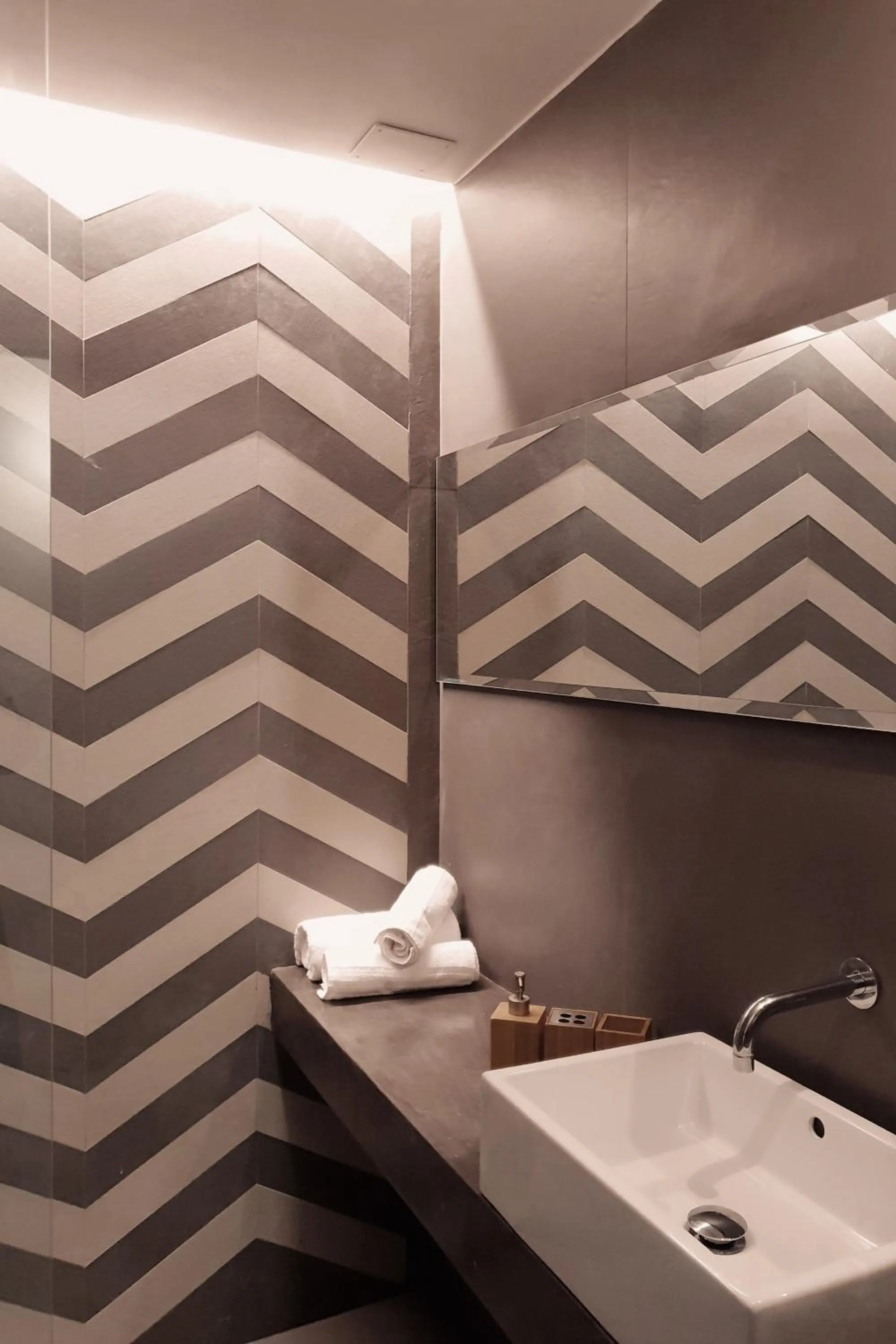 Cavour Urban Rooms by GHOR