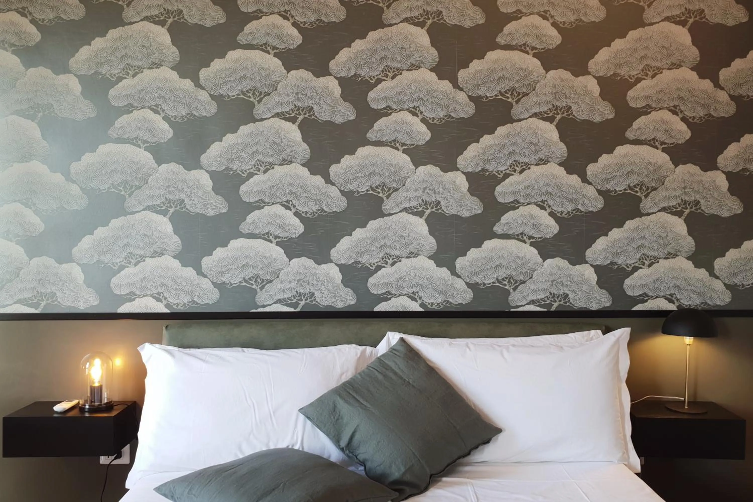 Bed in Cavour Urban Rooms by GHOR