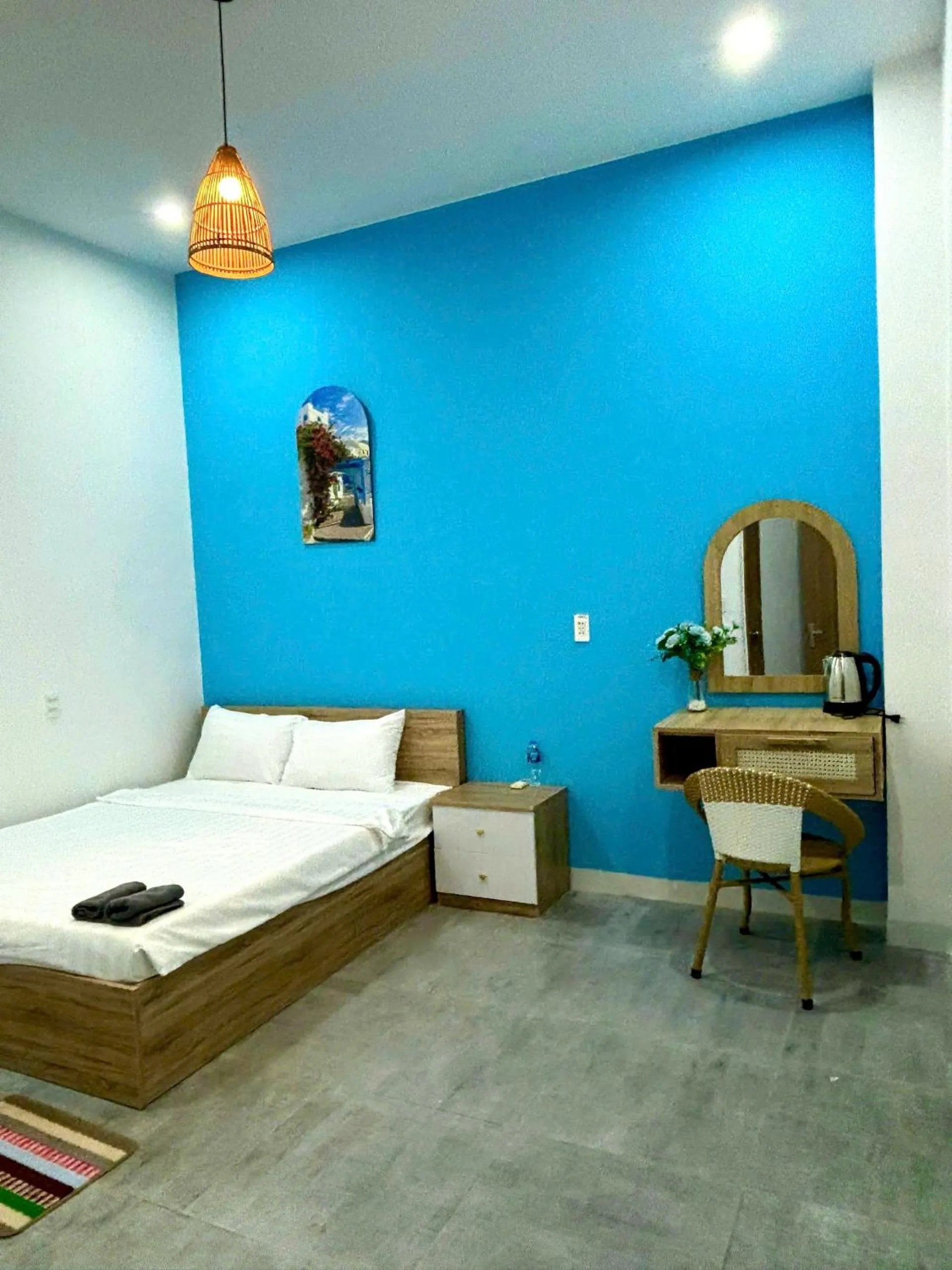 Bed in Santorini House and Coffee