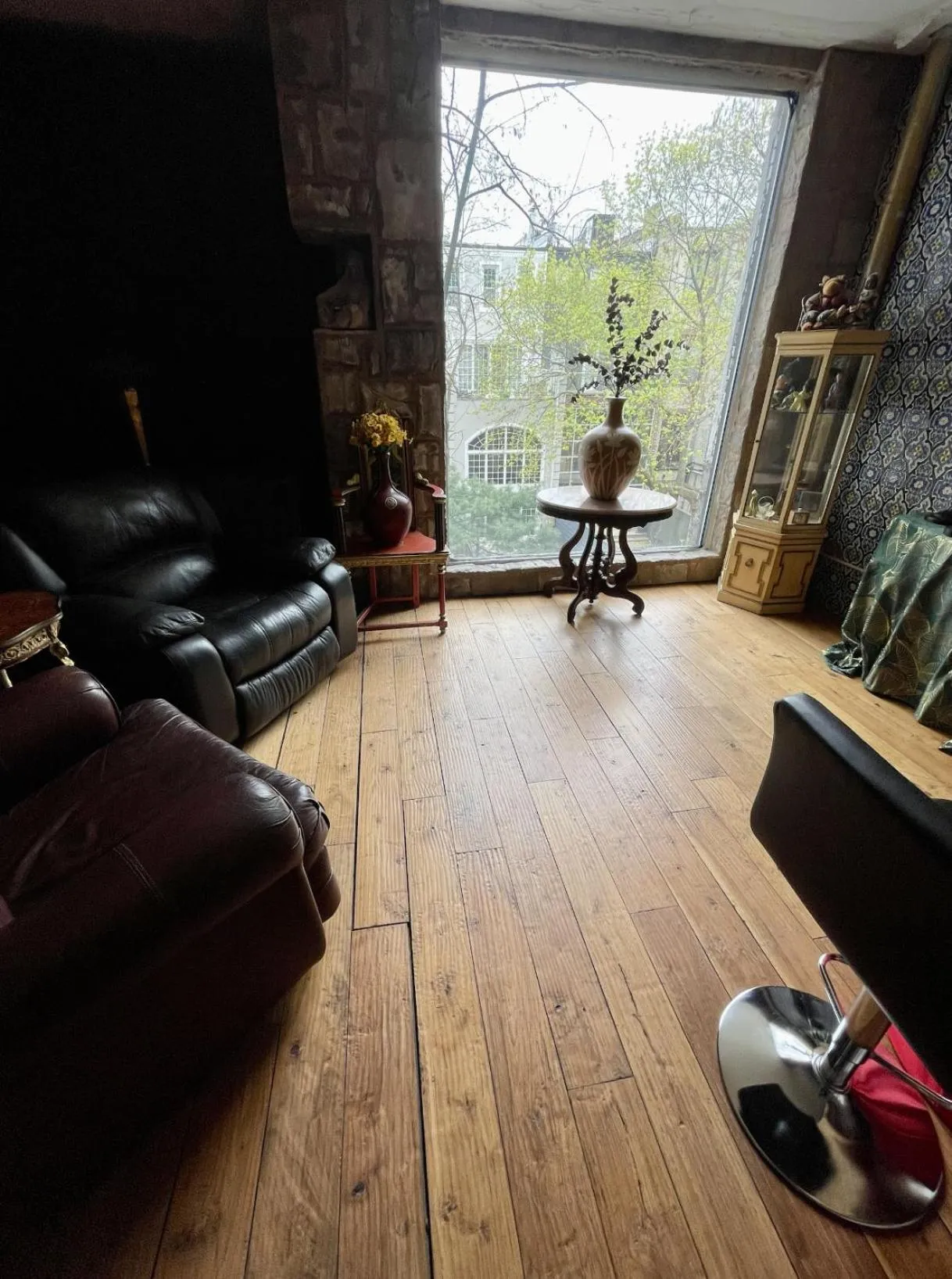 Coffee/tea facilities in NYC Townhouse Apartment