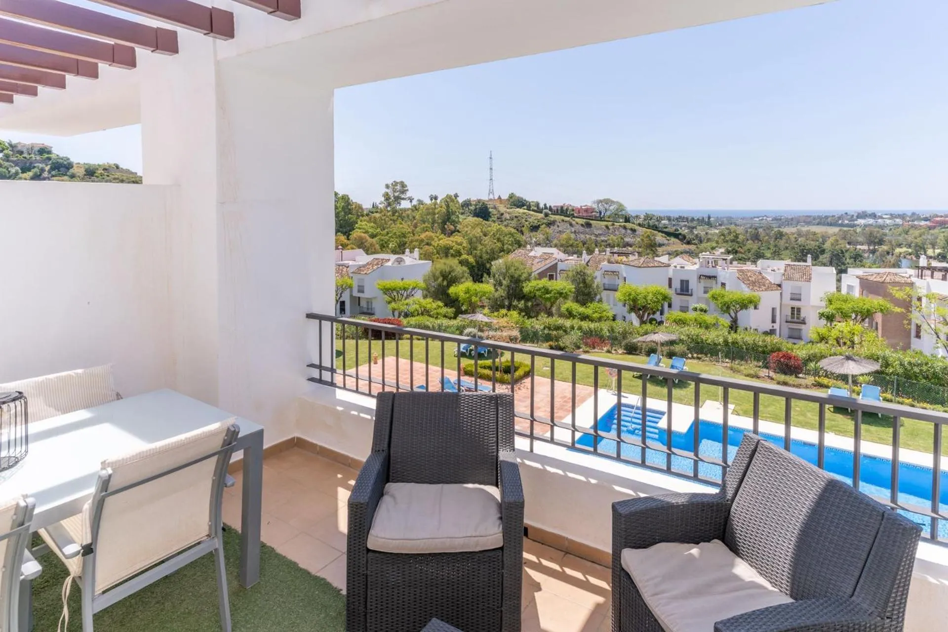 LOS ARQUEROS GOLF APARTMENTS