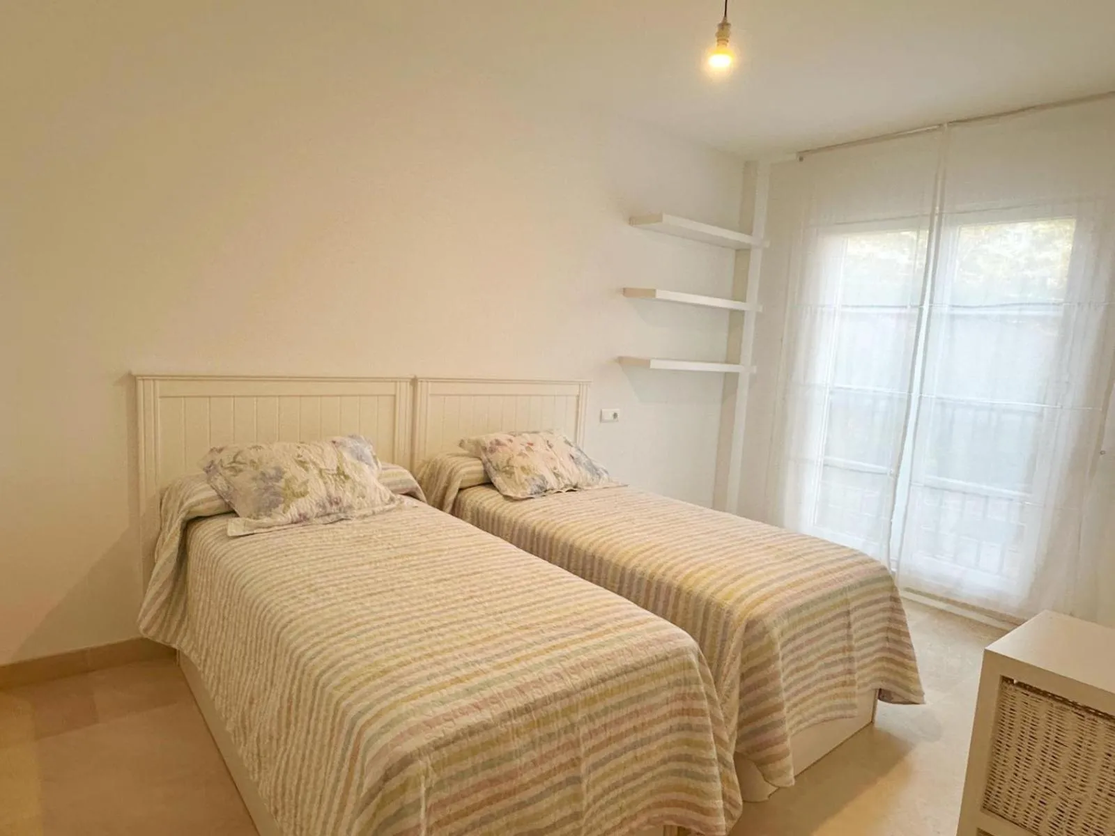 Bed in LOS ARQUEROS GOLF APARTMENTS
