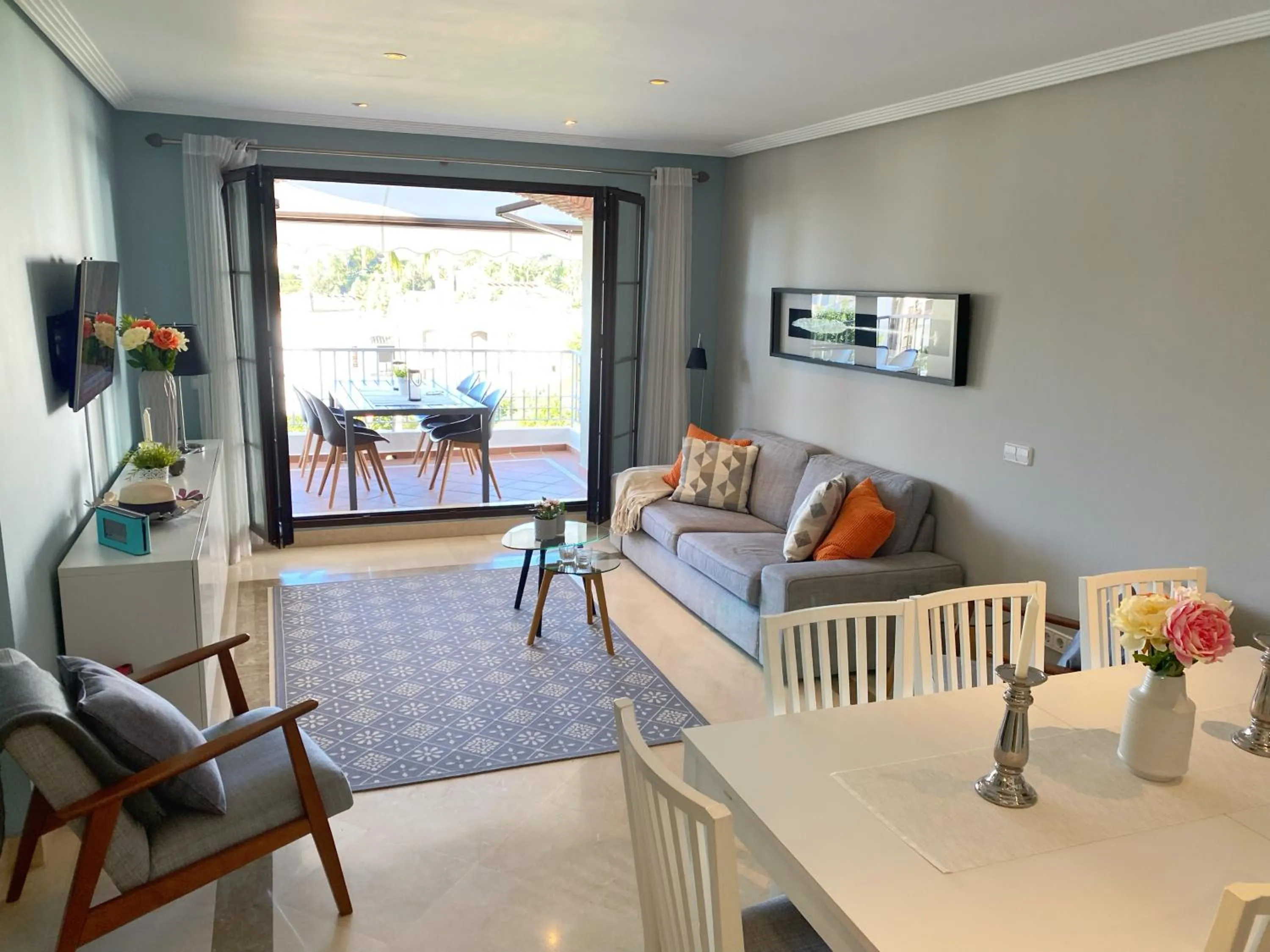 Living room in LOS ARQUEROS GOLF APARTMENTS