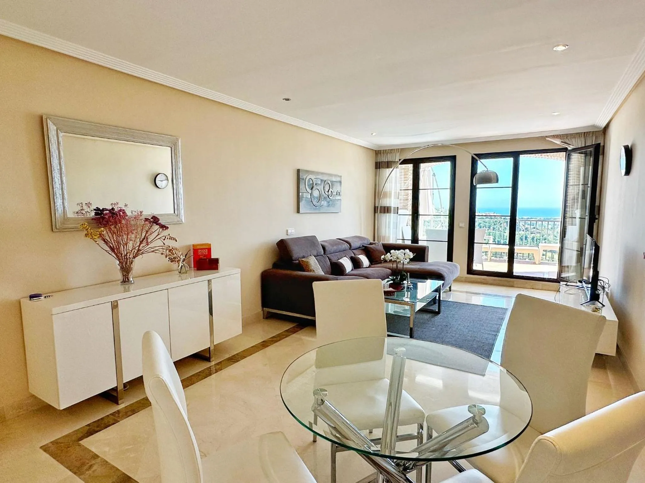 LOS ARQUEROS GOLF APARTMENTS