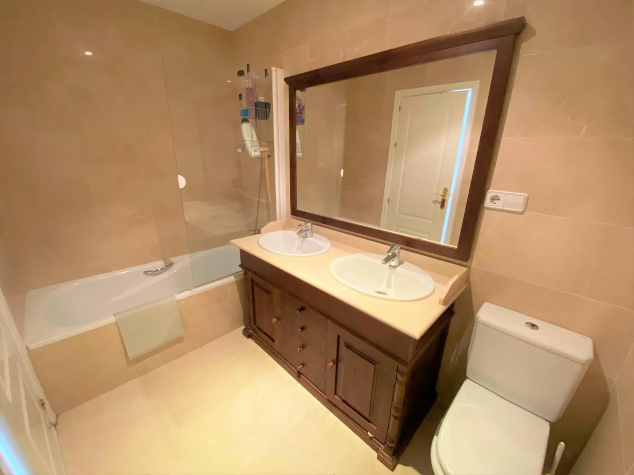 Bathroom in LOS ARQUEROS GOLF APARTMENTS