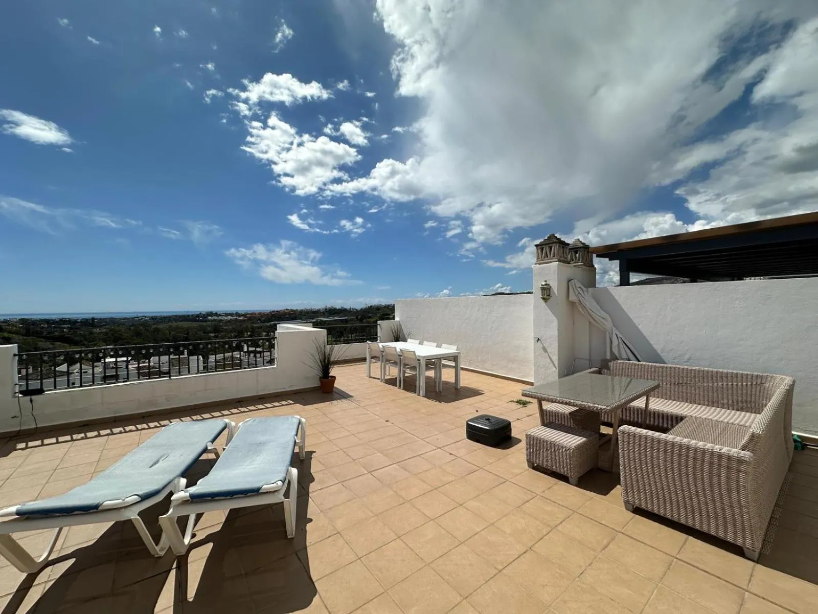 LOS ARQUEROS GOLF APARTMENTS
