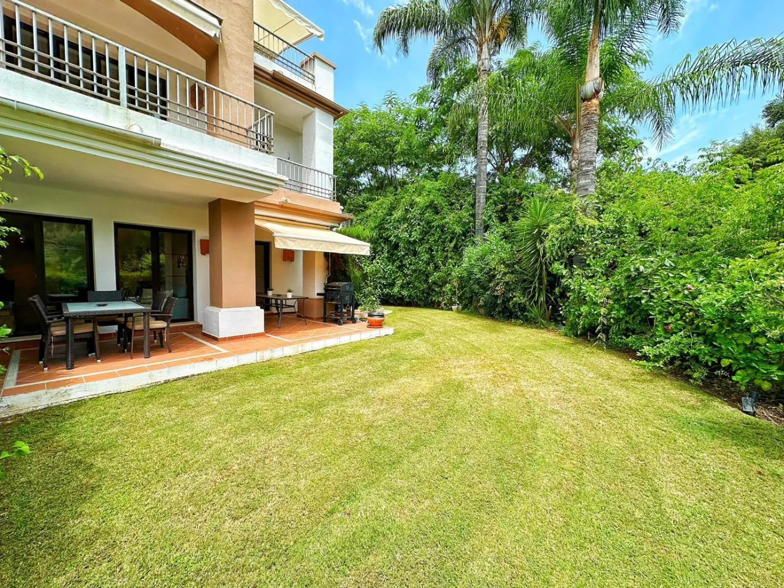 LOS ARQUEROS GOLF APARTMENTS