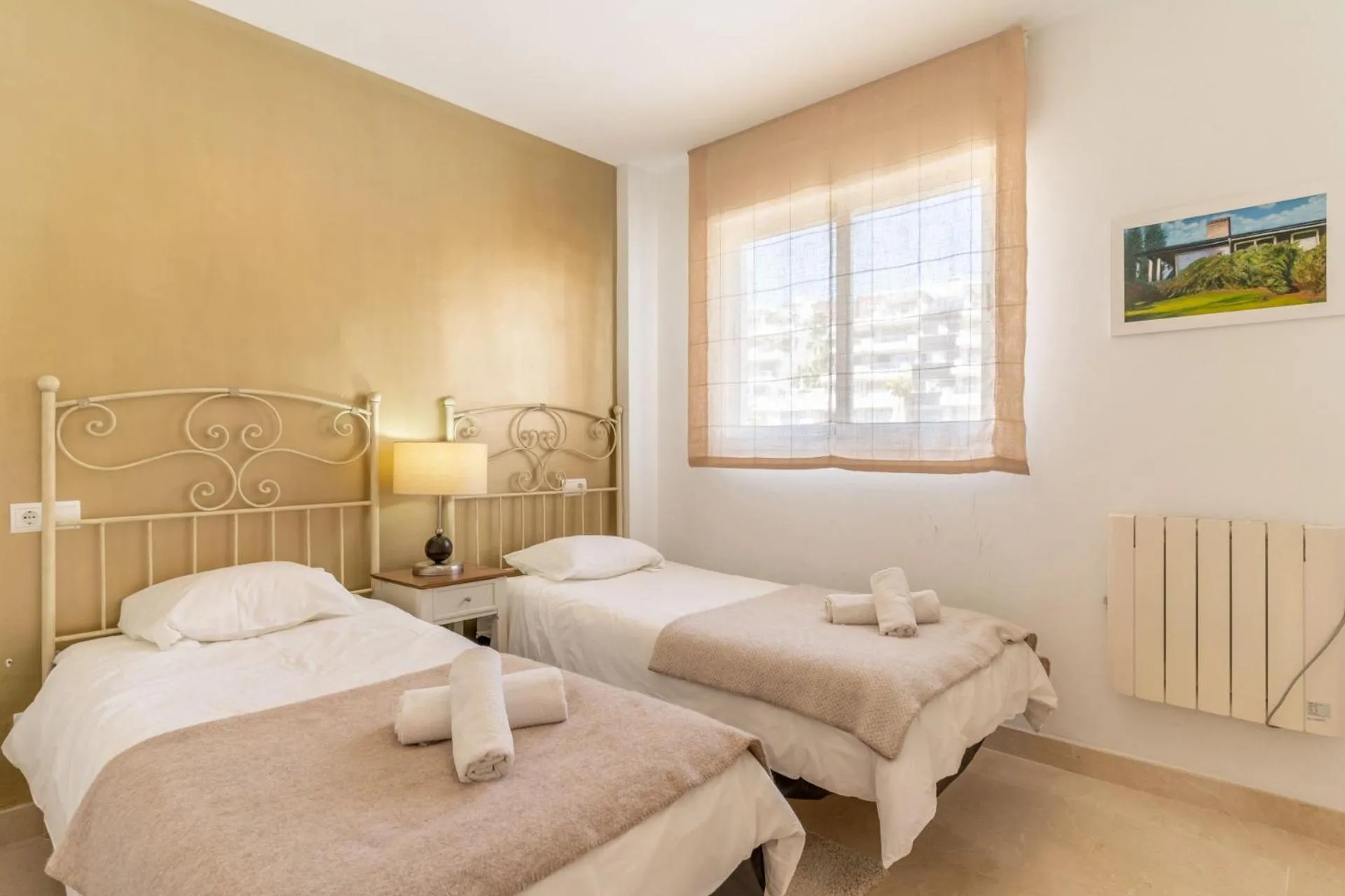 Bed in LOS ARQUEROS GOLF APARTMENTS