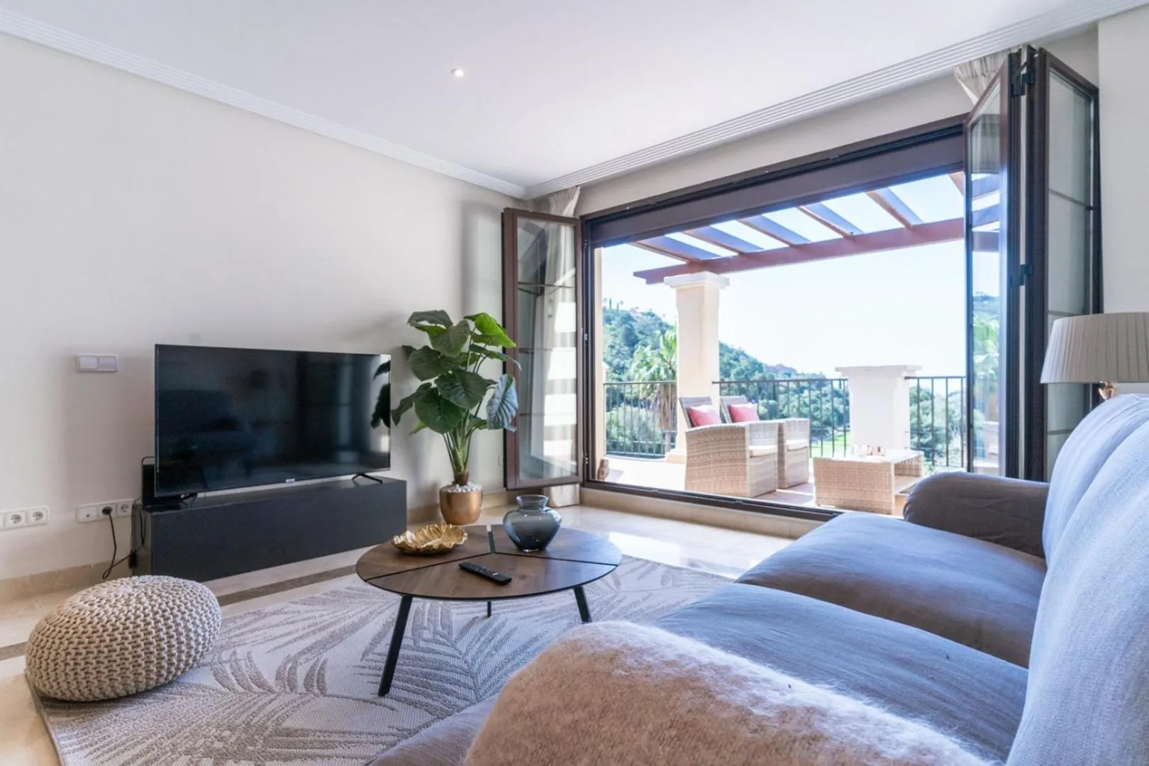 Living room in LOS ARQUEROS GOLF APARTMENTS