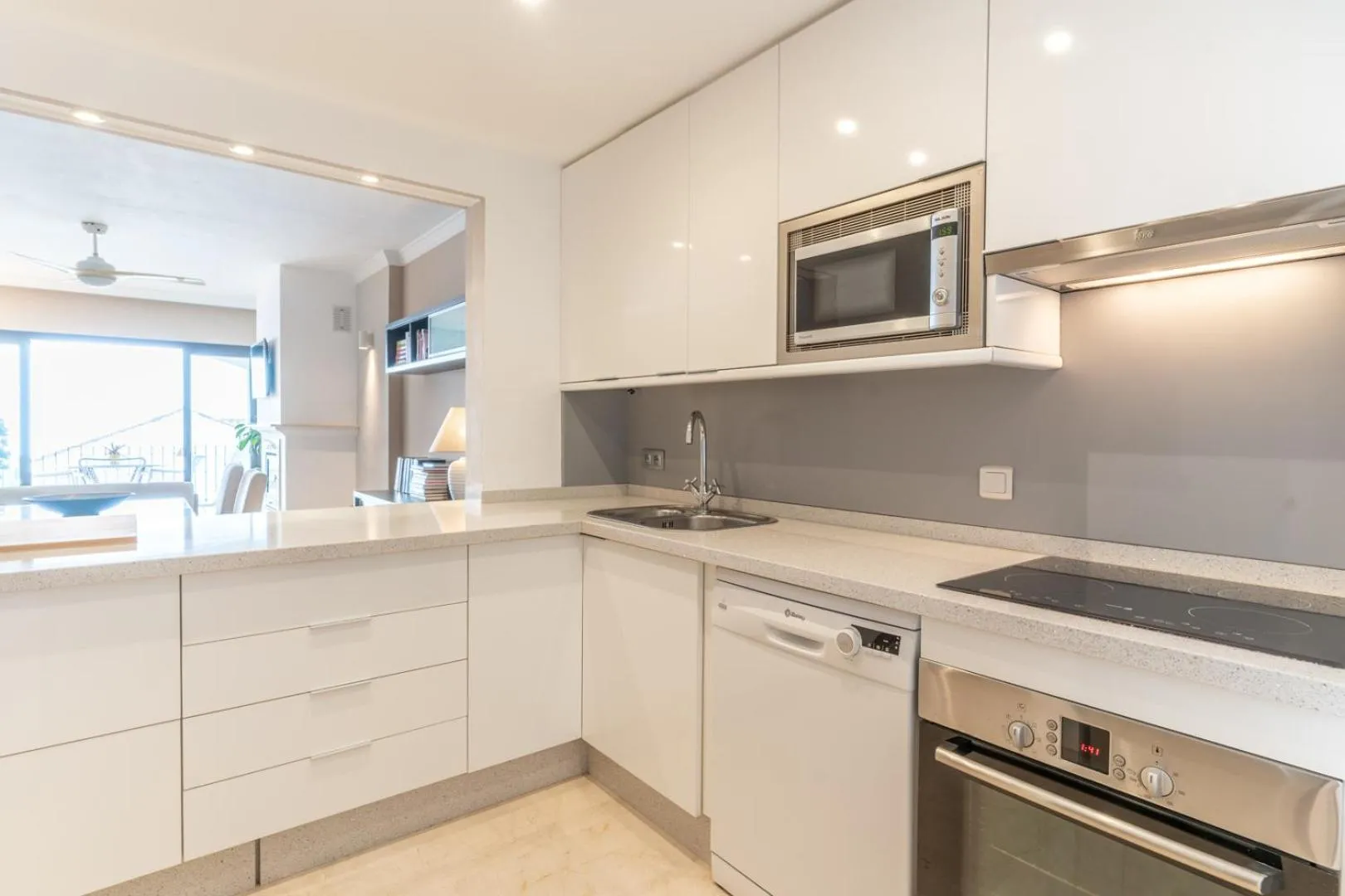 Kitchen or kitchenette in LOS ARQUEROS GOLF APARTMENTS