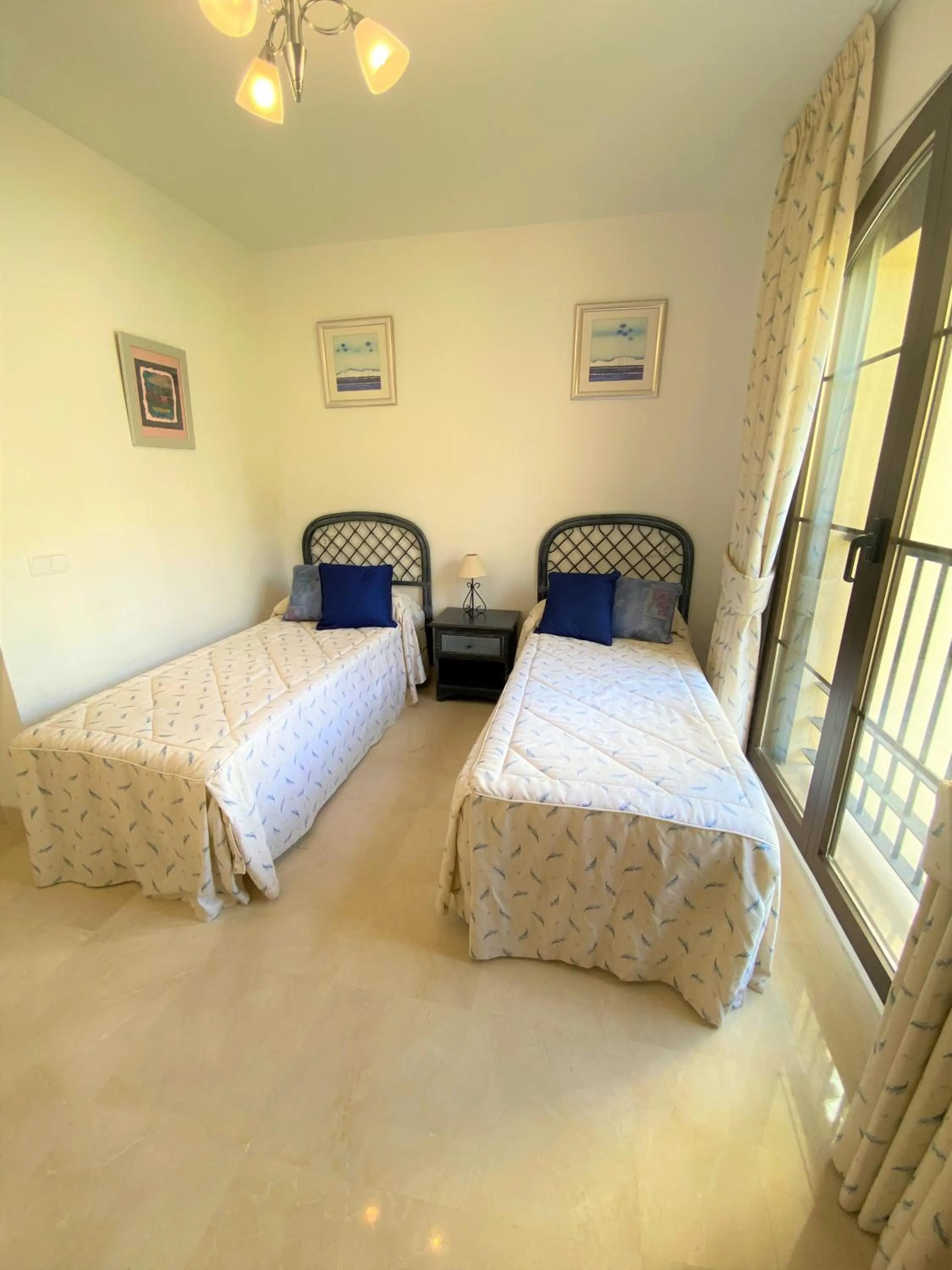 Photo of the whole room, Bed in LOS ARQUEROS GOLF APARTMENTS