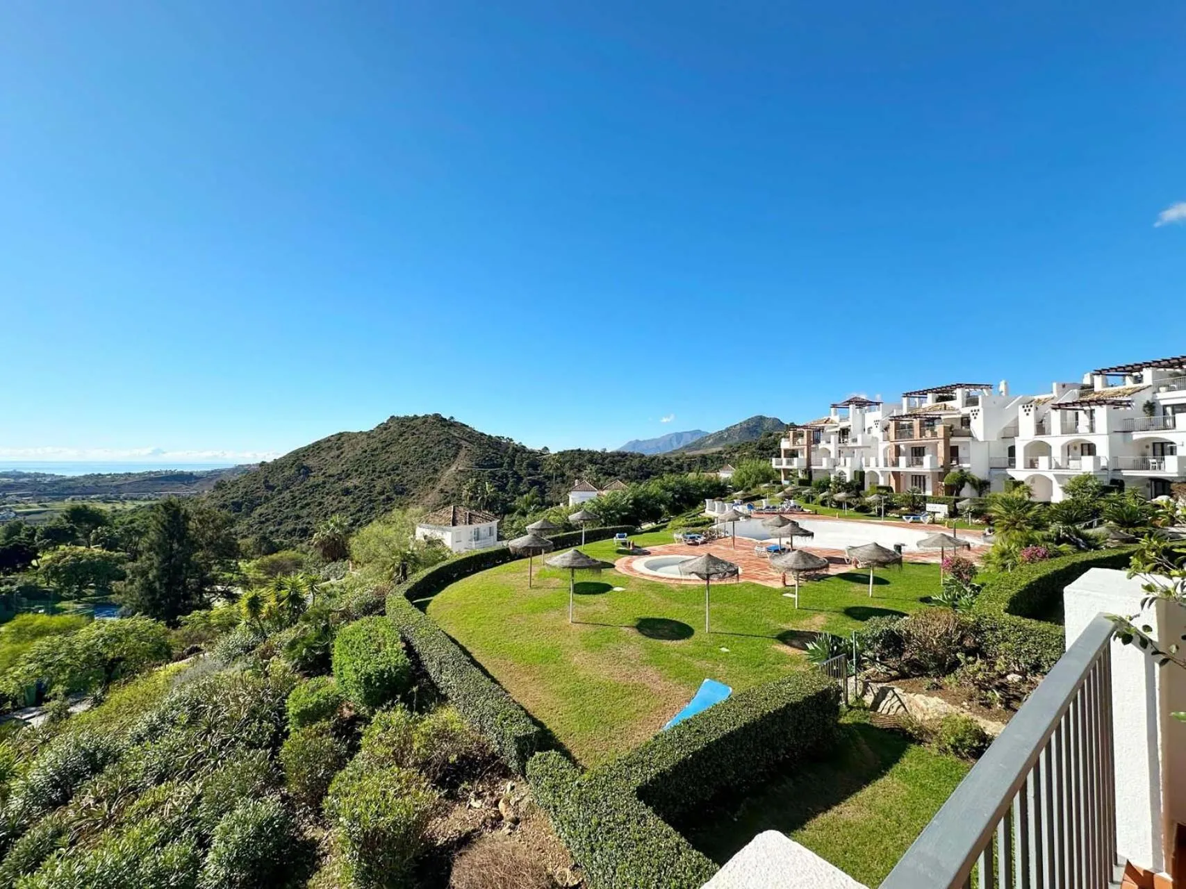 LOS ARQUEROS GOLF APARTMENTS