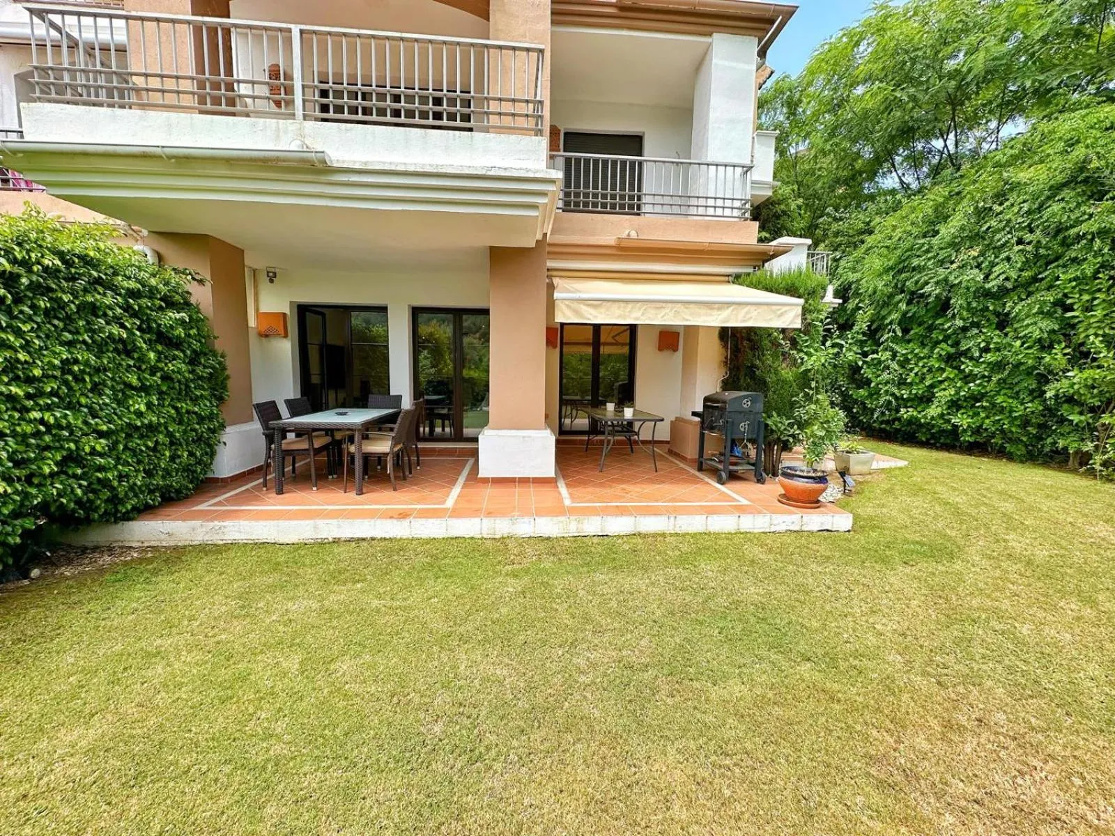 LOS ARQUEROS GOLF APARTMENTS