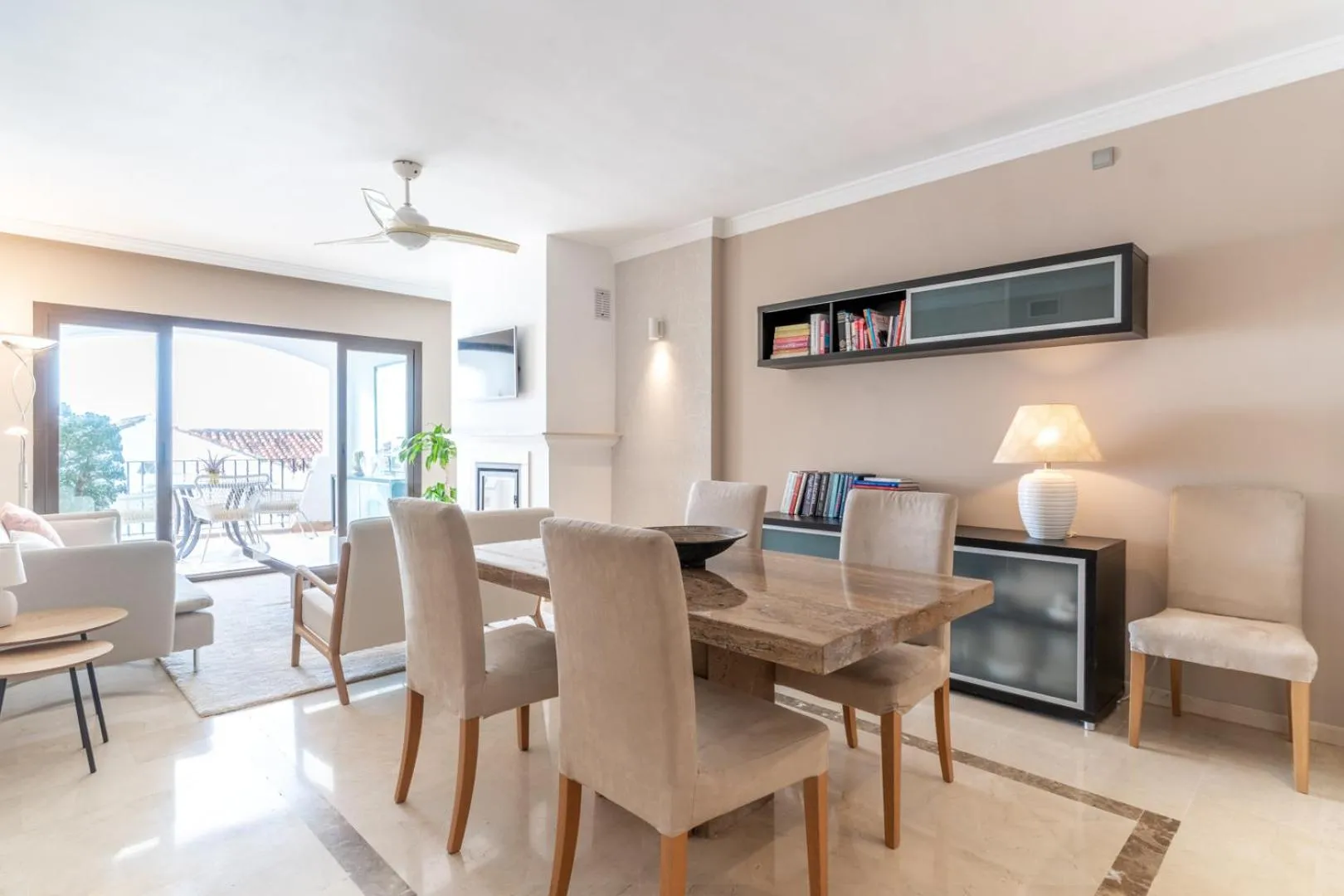 Living room in LOS ARQUEROS GOLF APARTMENTS