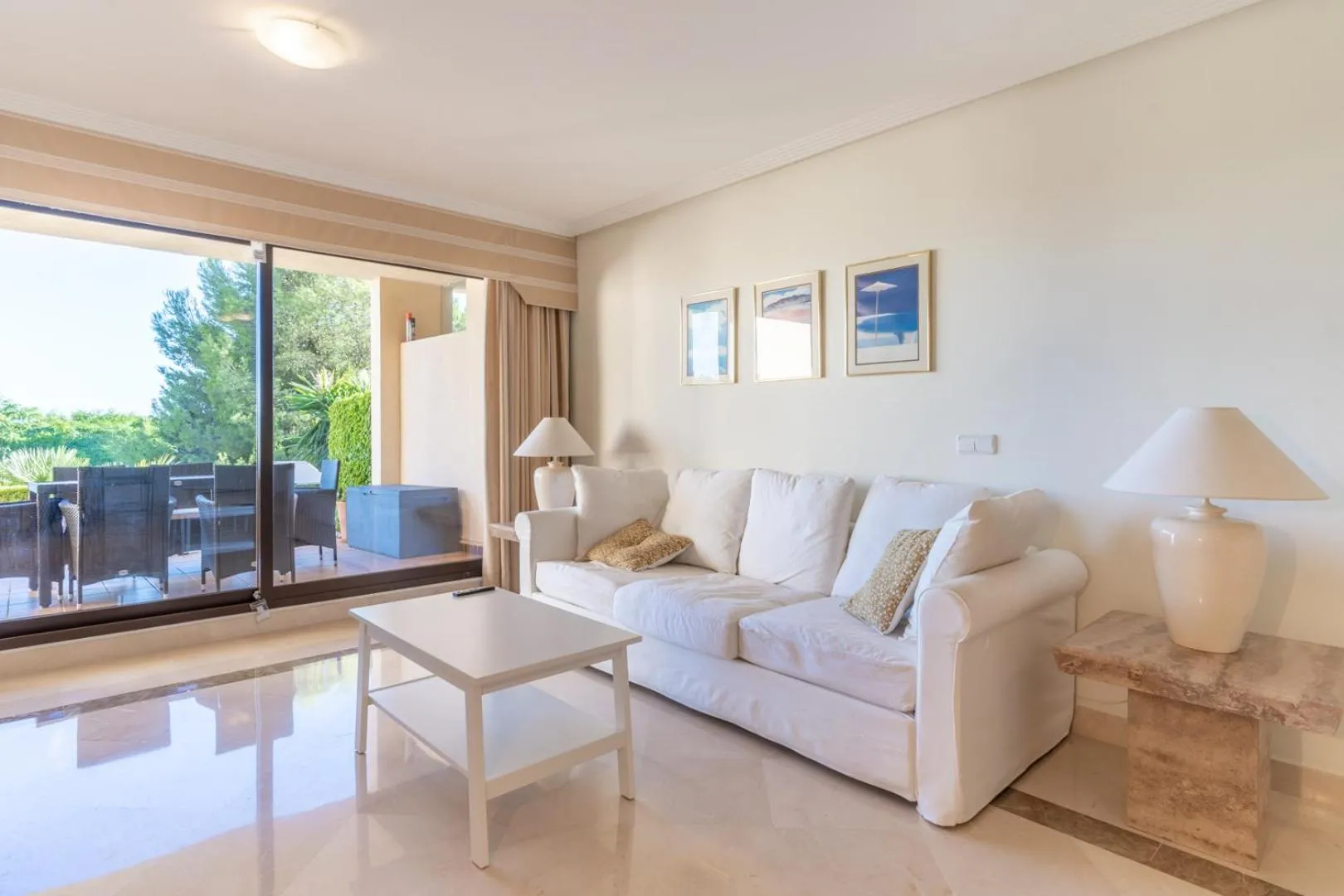 Living room in LOS ARQUEROS GOLF APARTMENTS