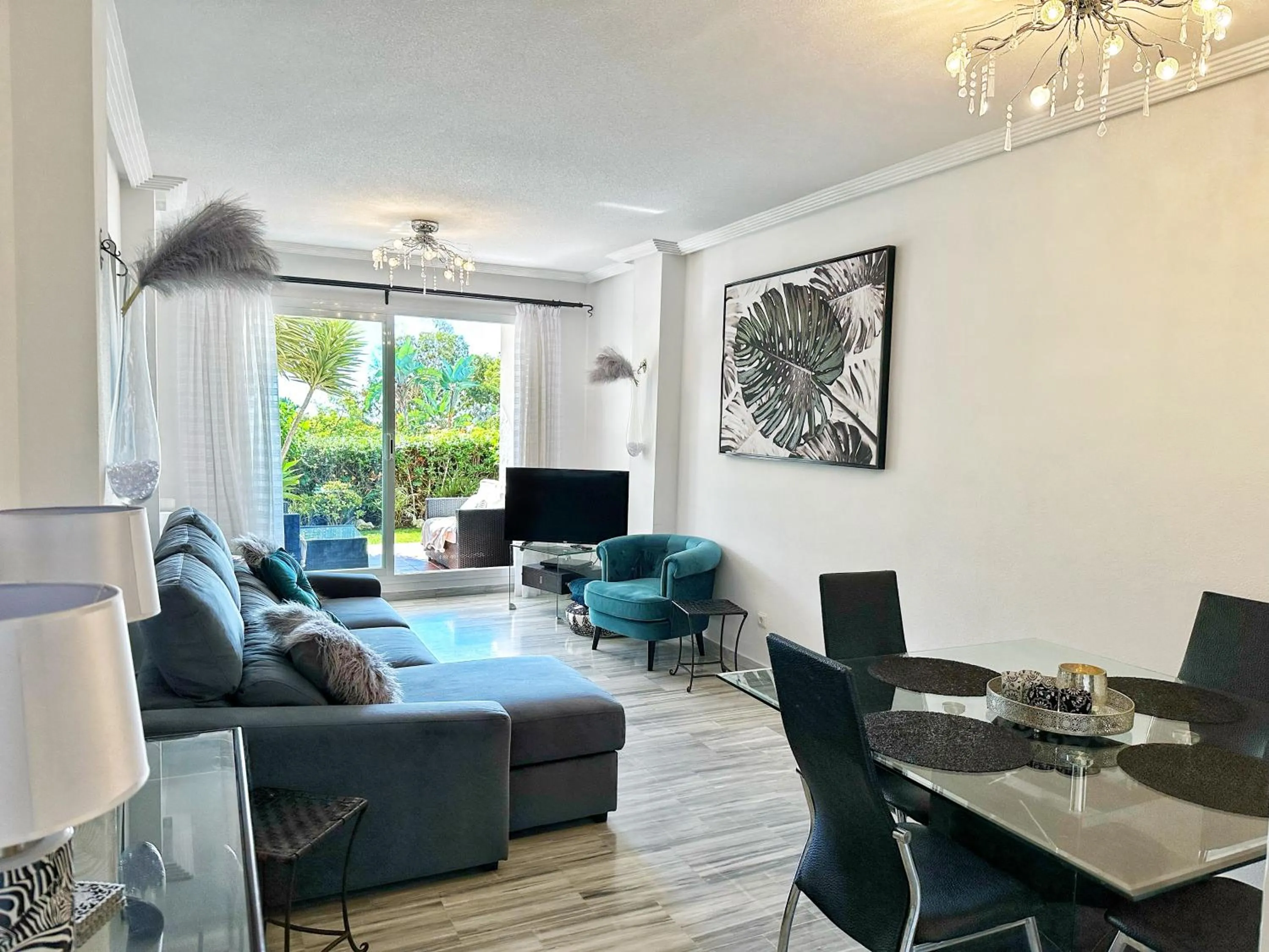 Living room in LOS ARQUEROS GOLF APARTMENTS