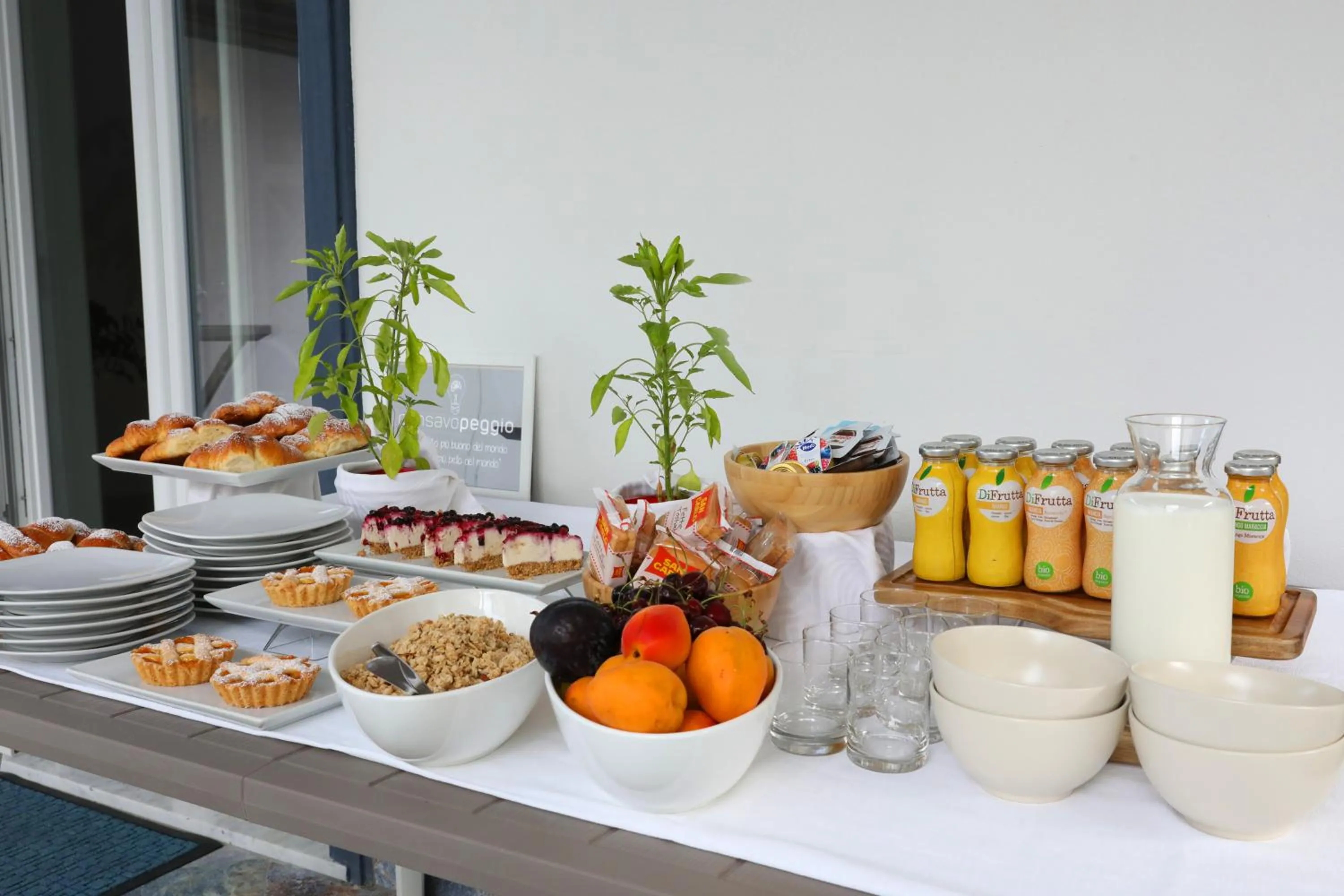 Food and drinks in Praja vecchia