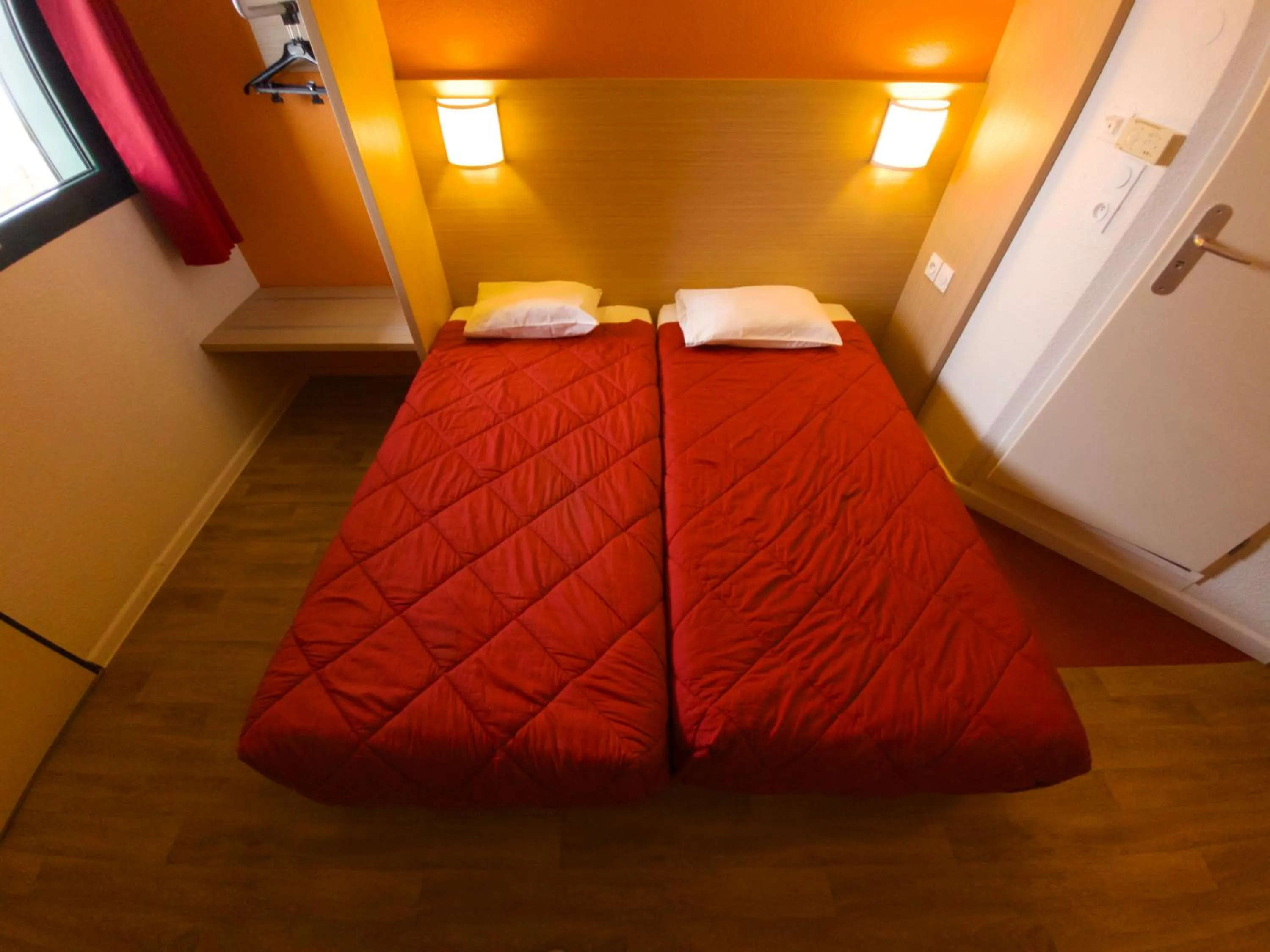 Photo of the whole room, Bed in Premiere Classe Metz Nord - Semecourt