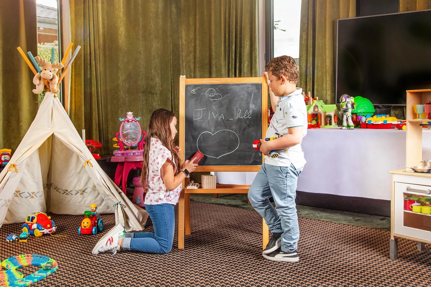 children in Jiva Hill Resort - Genève