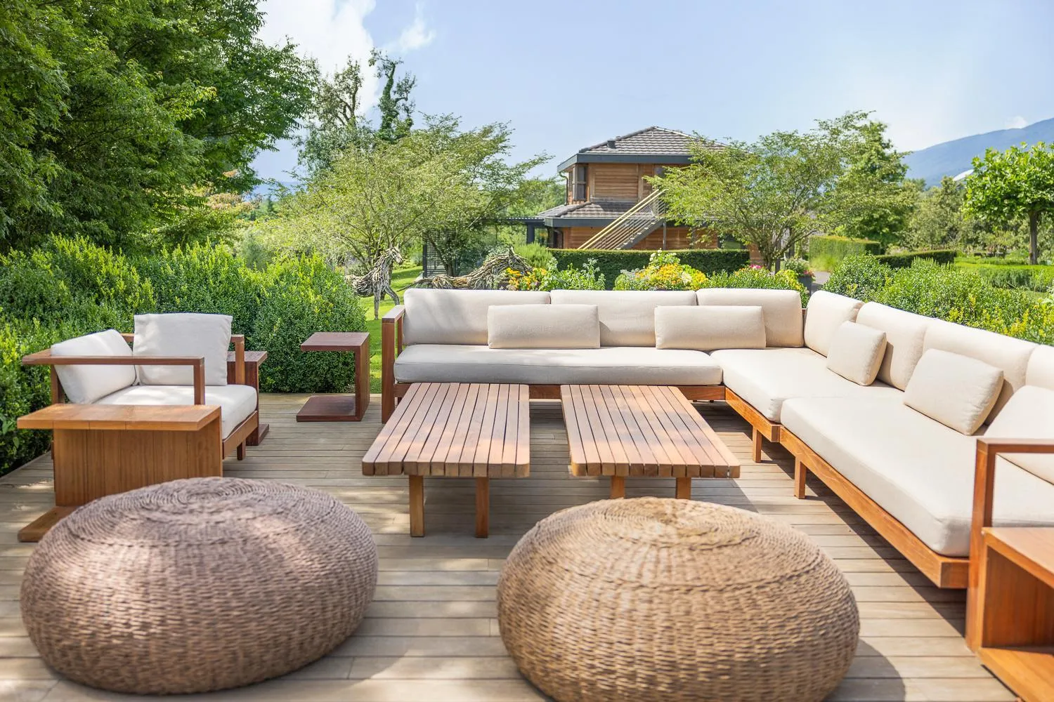 Patio in Jiva Hill Resort - Genève