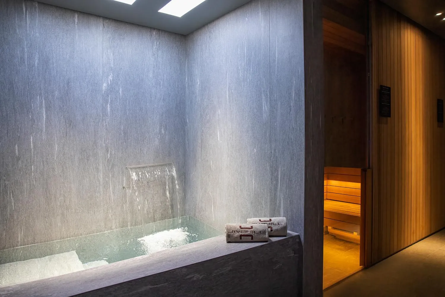 Sauna in Jiva Hill Resort - Genève