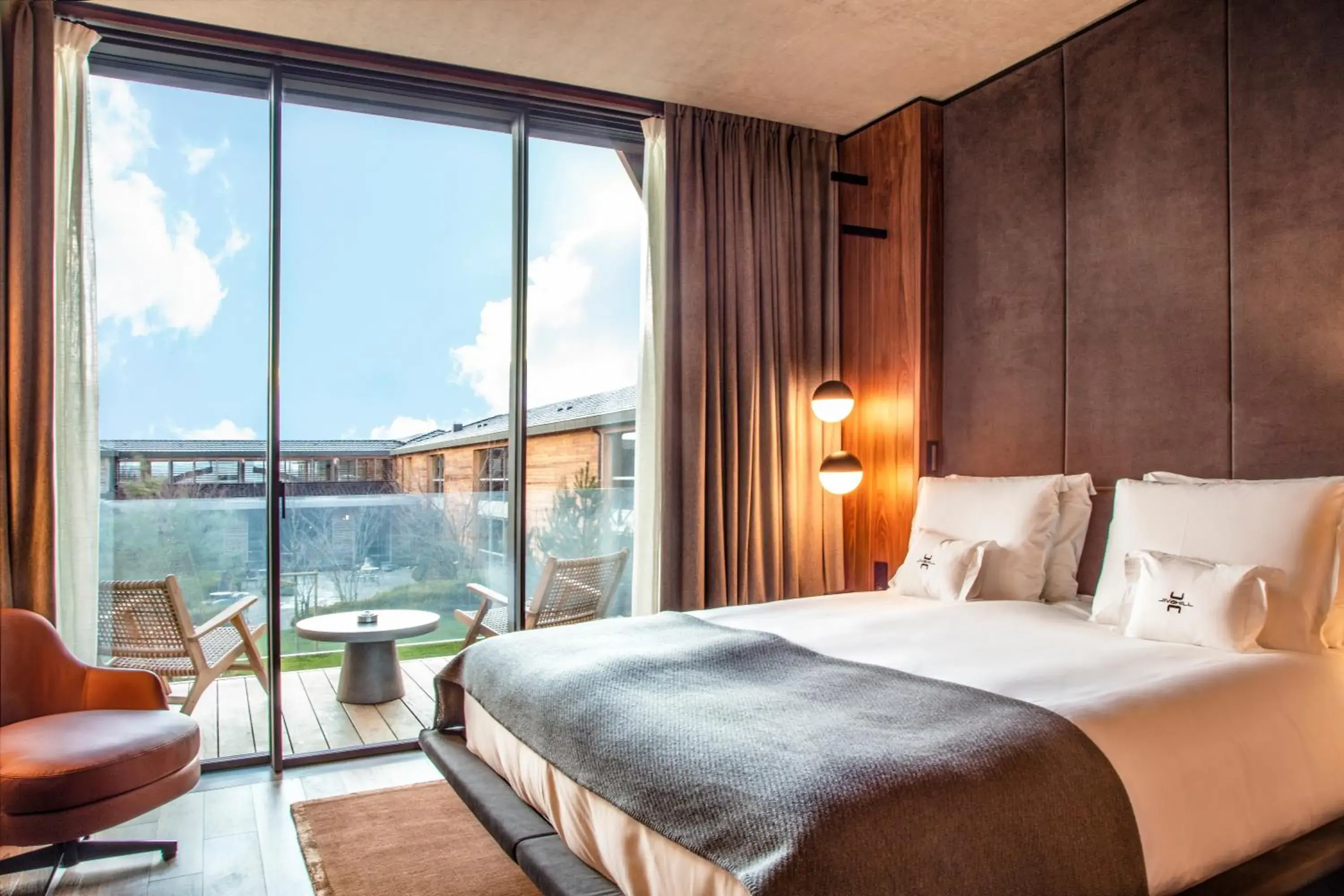 Photo of the whole room, Bed in Jiva Hill Resort - Genève Photo of the whole room, Bed in Jiva Hill Resort - Genève