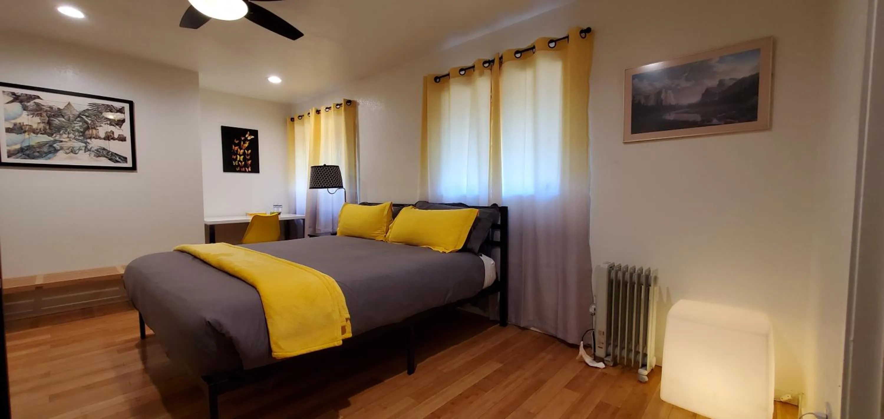 Bed in The Mammoth Inn