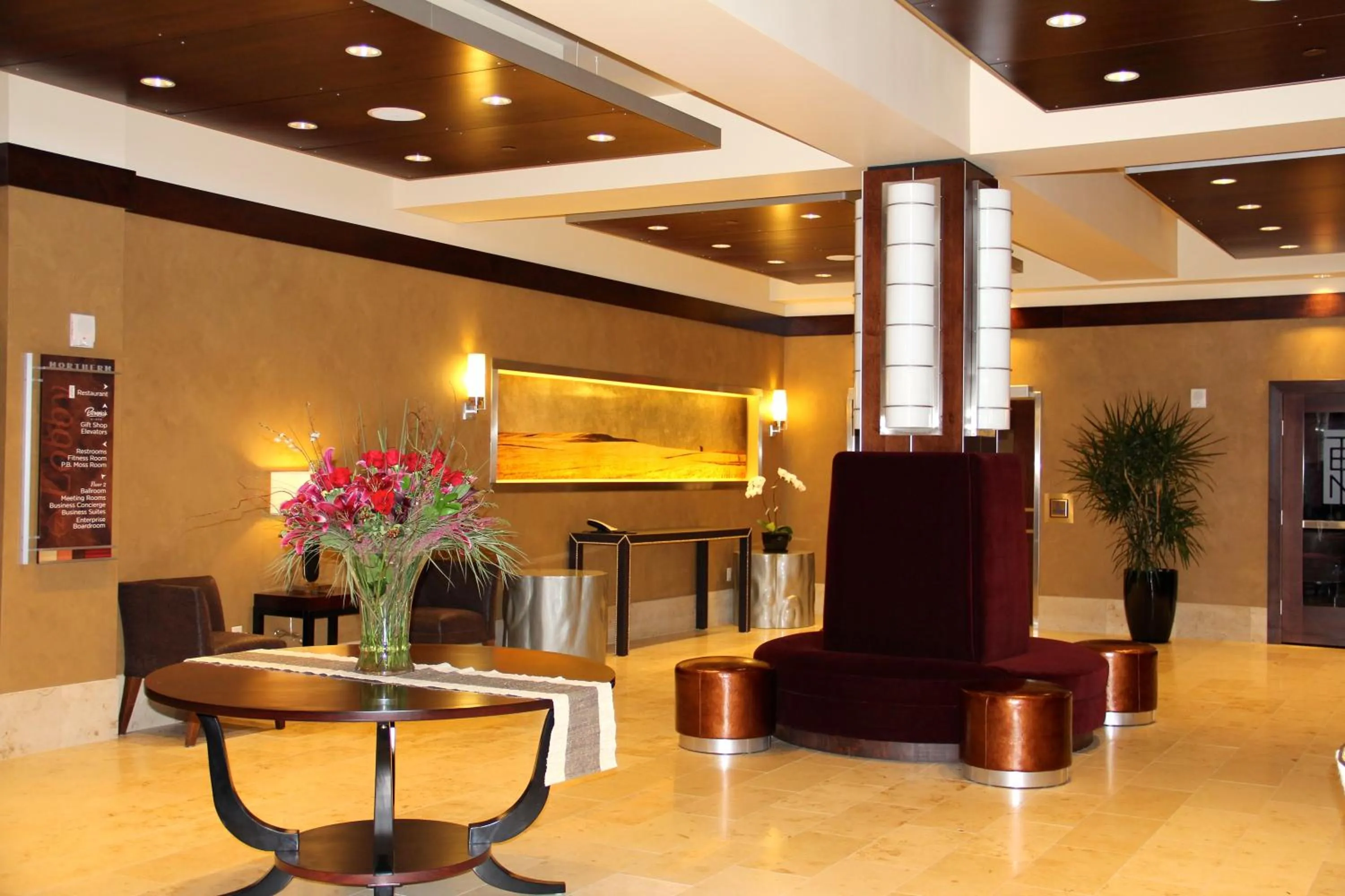 Lobby or reception in Northern Hotel