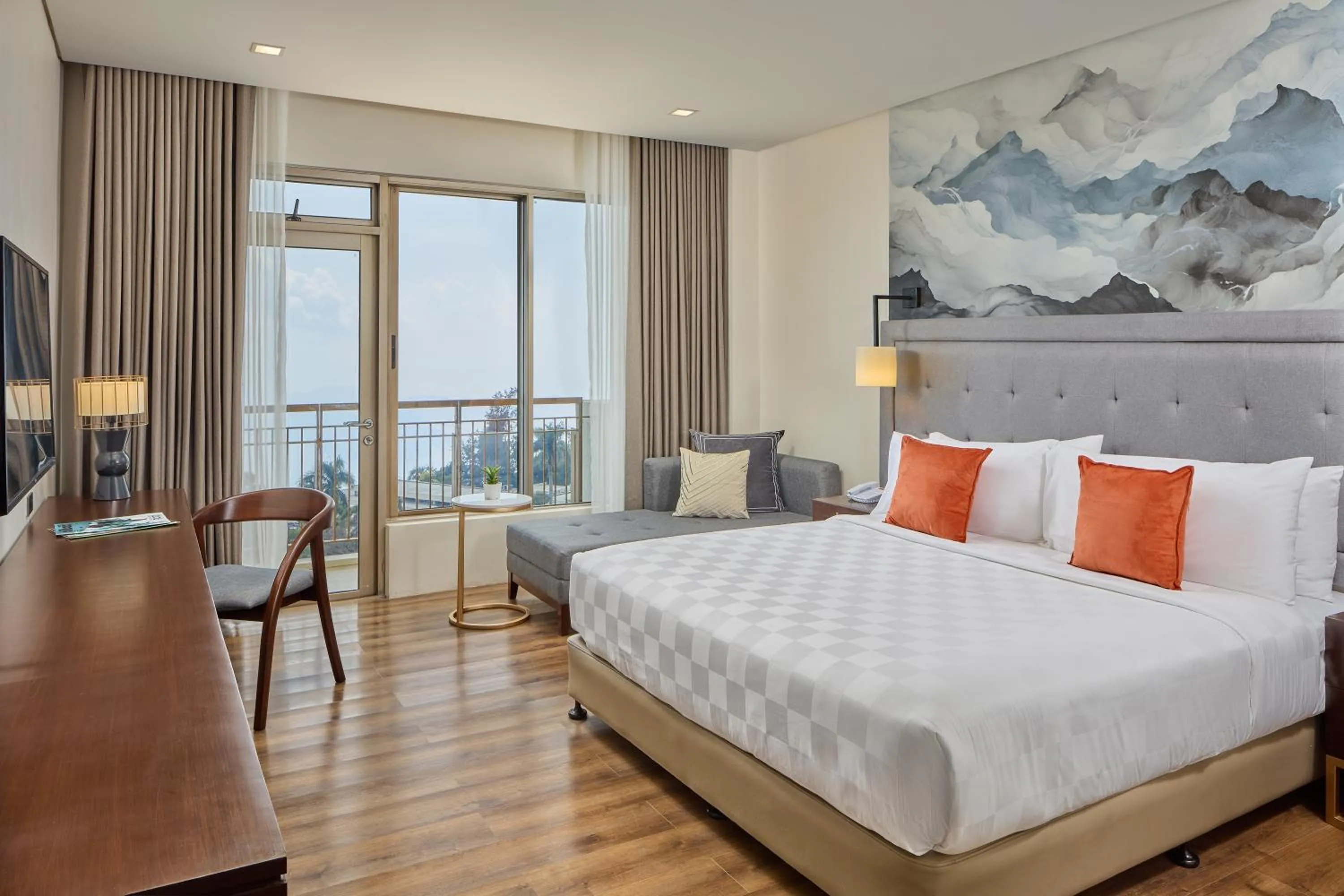 Bed in Summit Ridge Tagaytay - Newly Renovated