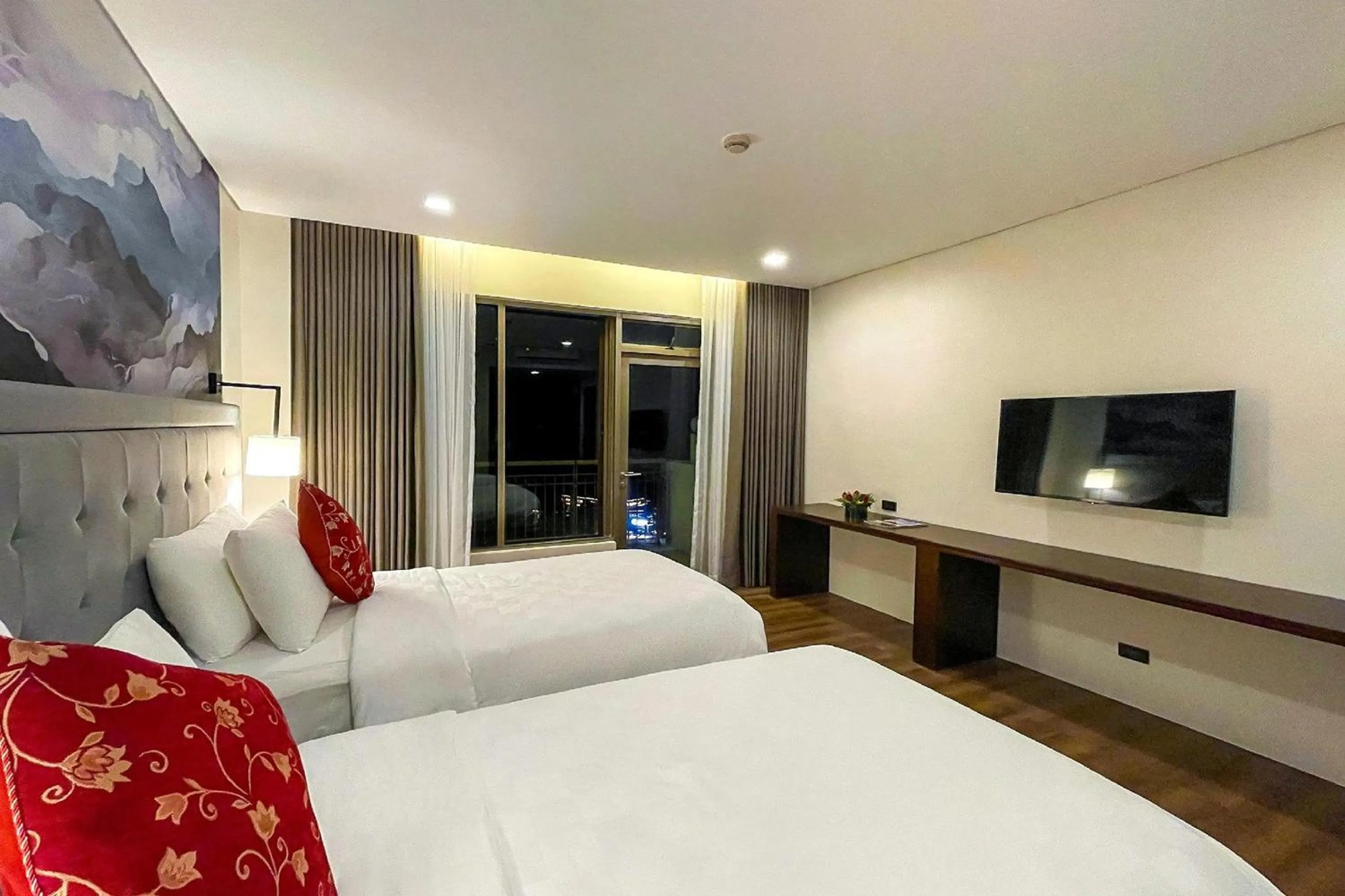 Bed in Summit Ridge Tagaytay - Newly Renovated