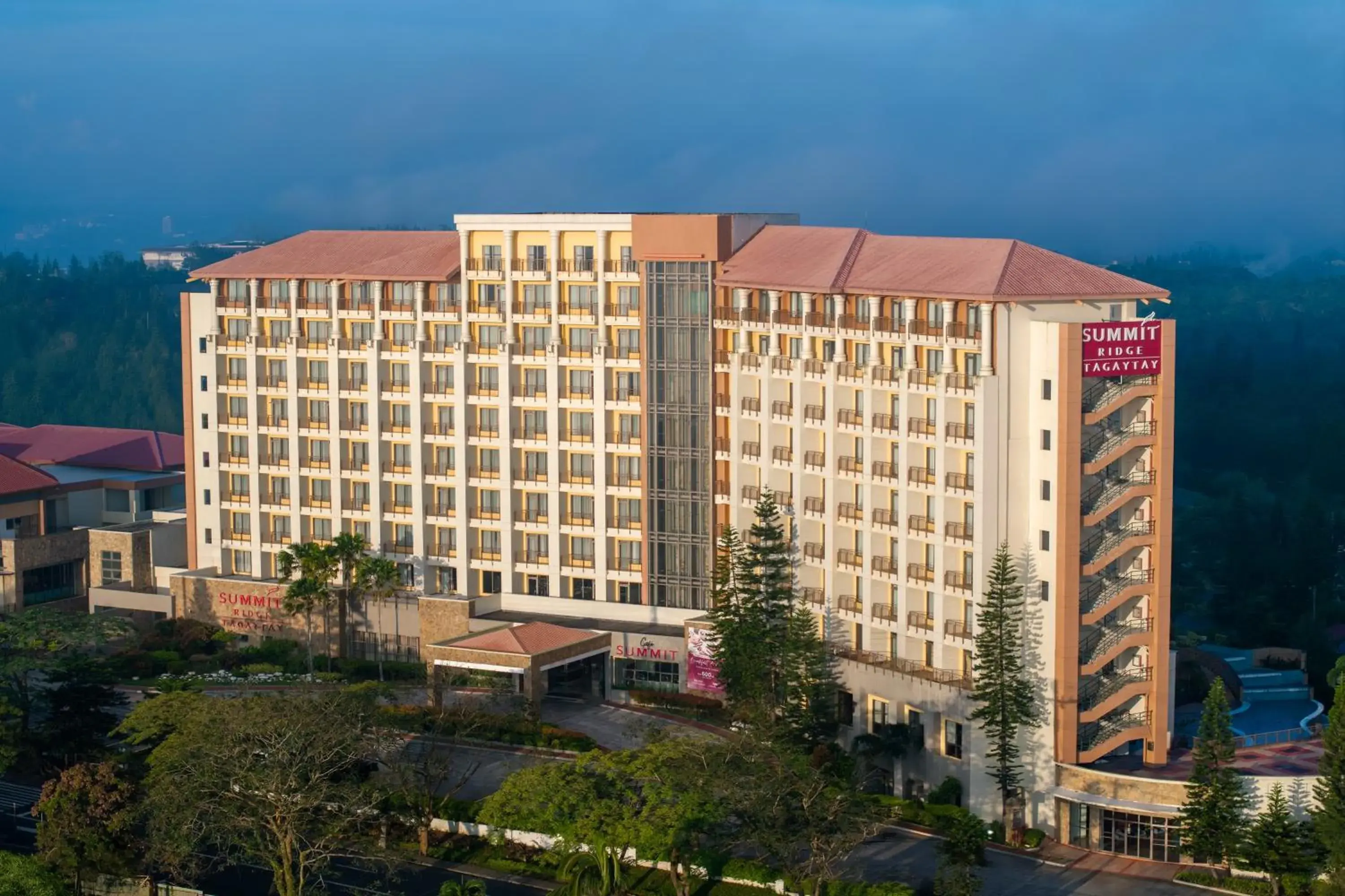 Property building in Summit Ridge Tagaytay - Newly Renovated Property building in Summit Ridge Tagaytay - Newly Renovated