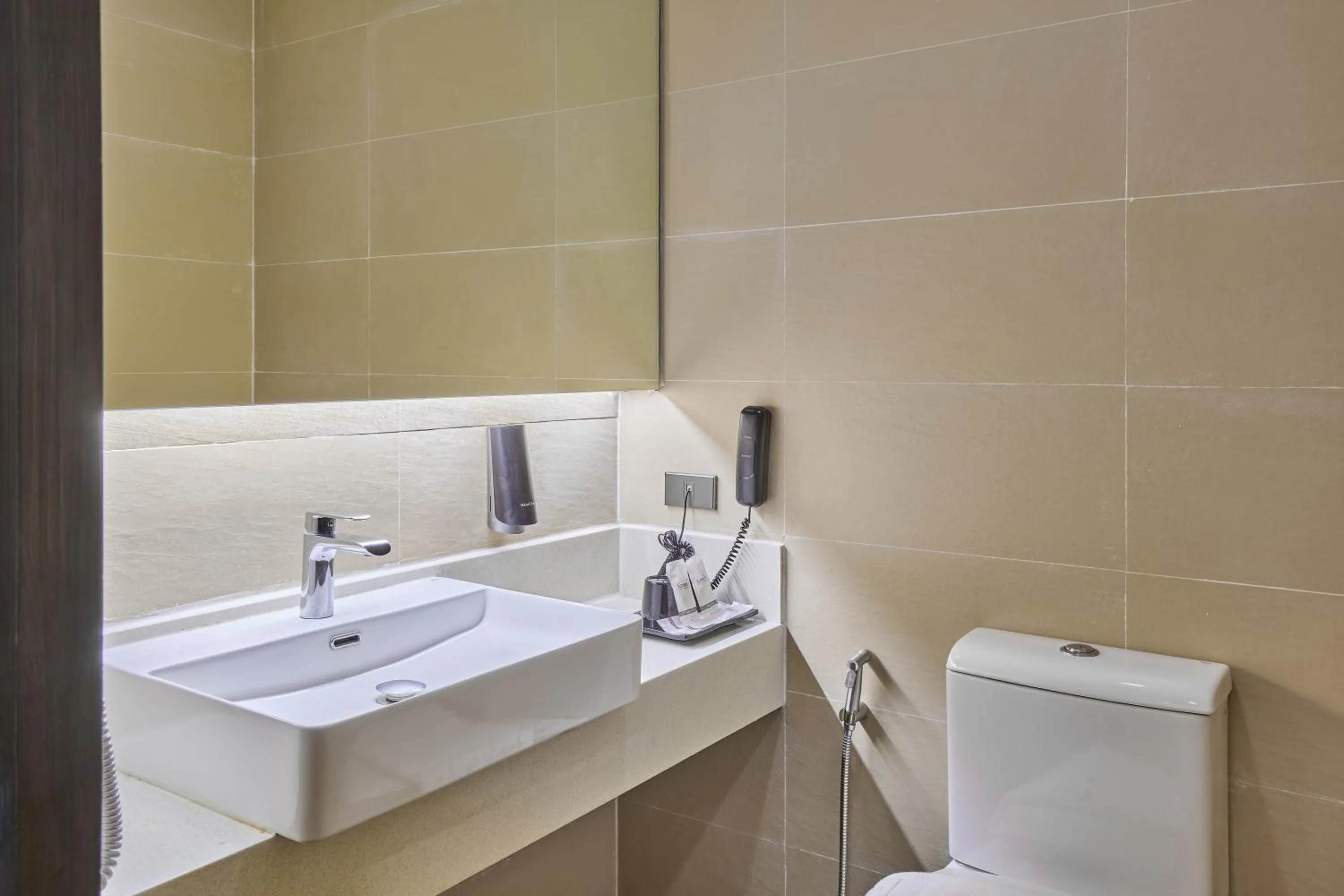 Toilet in Summit Ridge Tagaytay - Newly Renovated