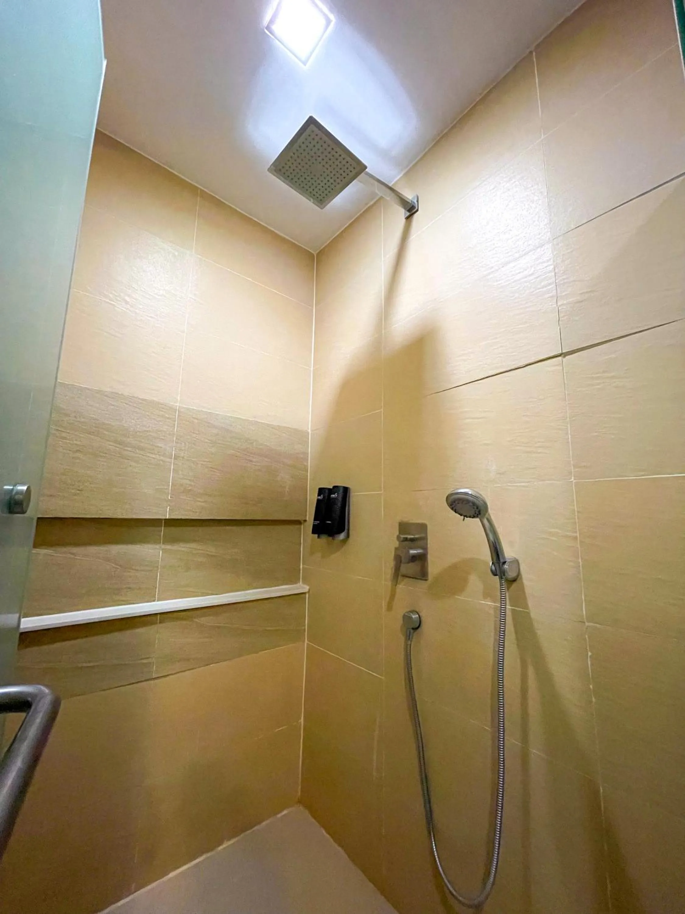 Shower in Summit Ridge Tagaytay - Newly Renovated