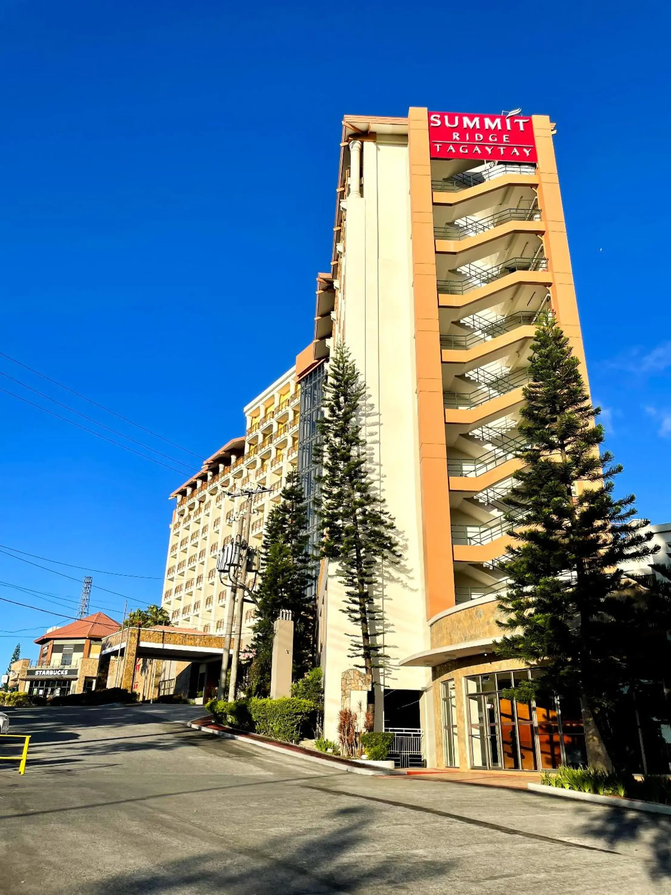 Property building in Summit Ridge Tagaytay - Newly Renovated Property building in Summit Ridge Tagaytay - Newly Renovated