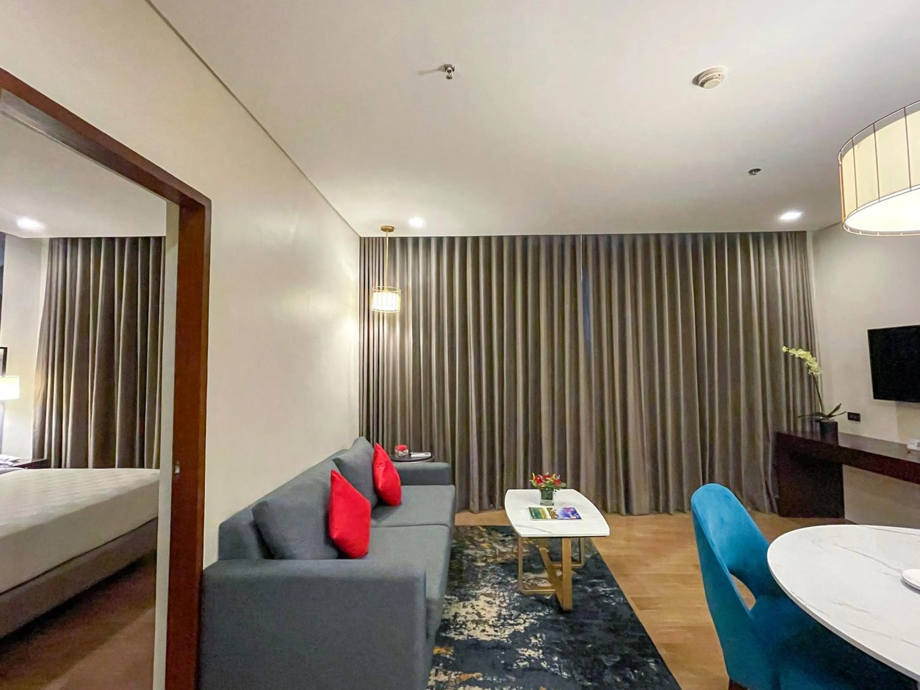 Living room, Bed in Summit Ridge Tagaytay - Newly Renovated