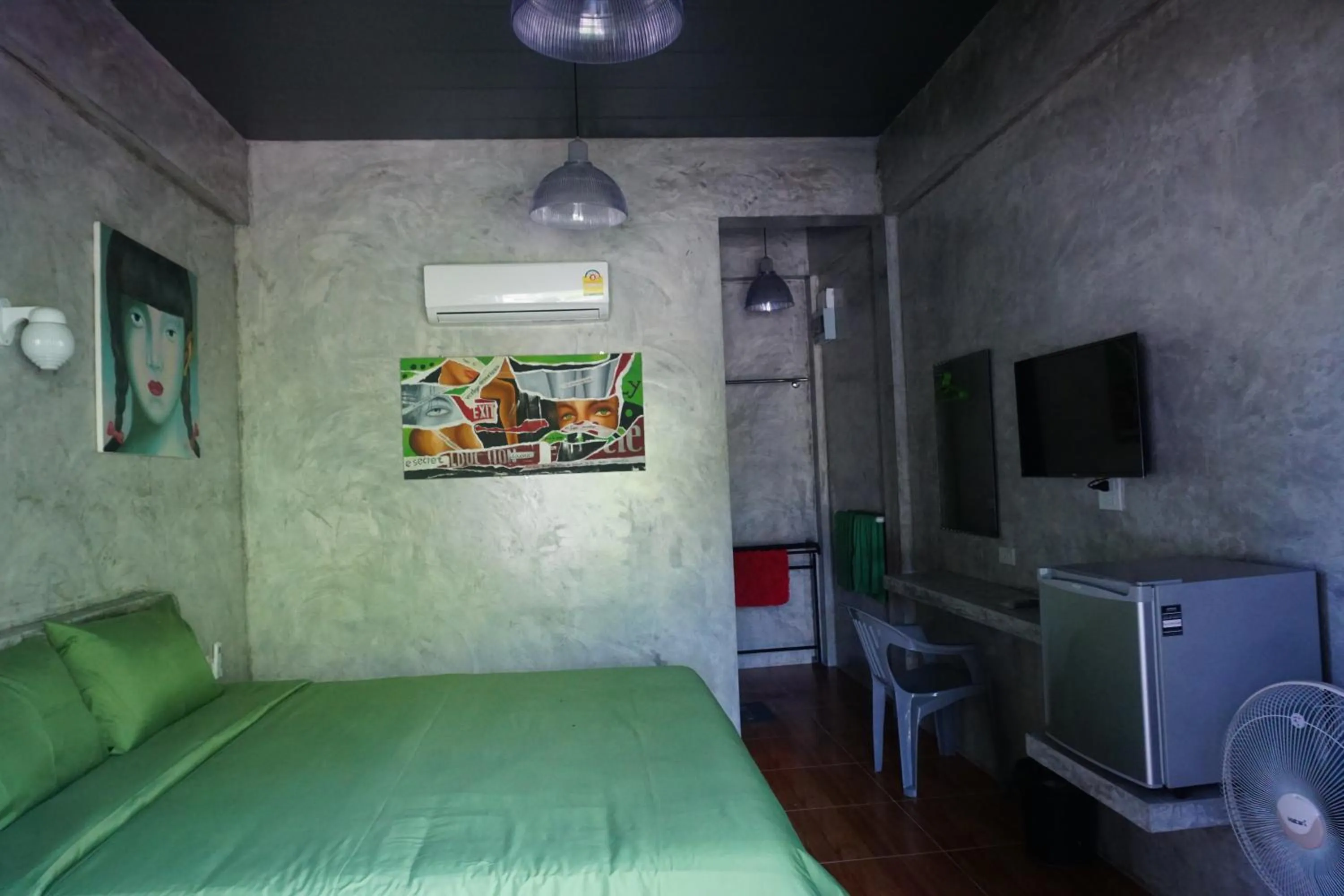 Photo of the whole room, Bed in Nadapa Resort