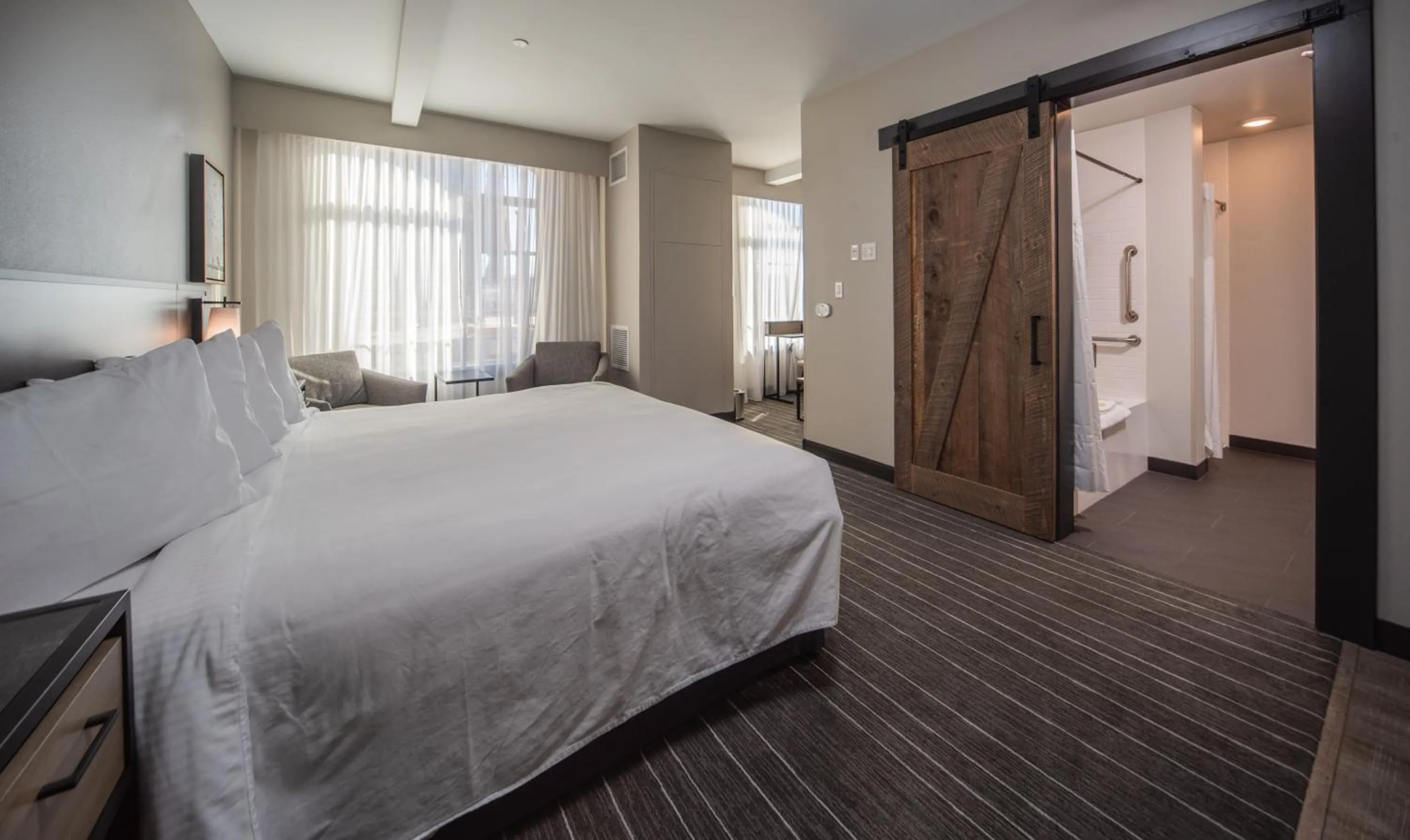 Bed in Hotel Windrow Downtown Ellensburg