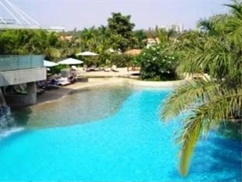 Day in Palm Meadows Resort