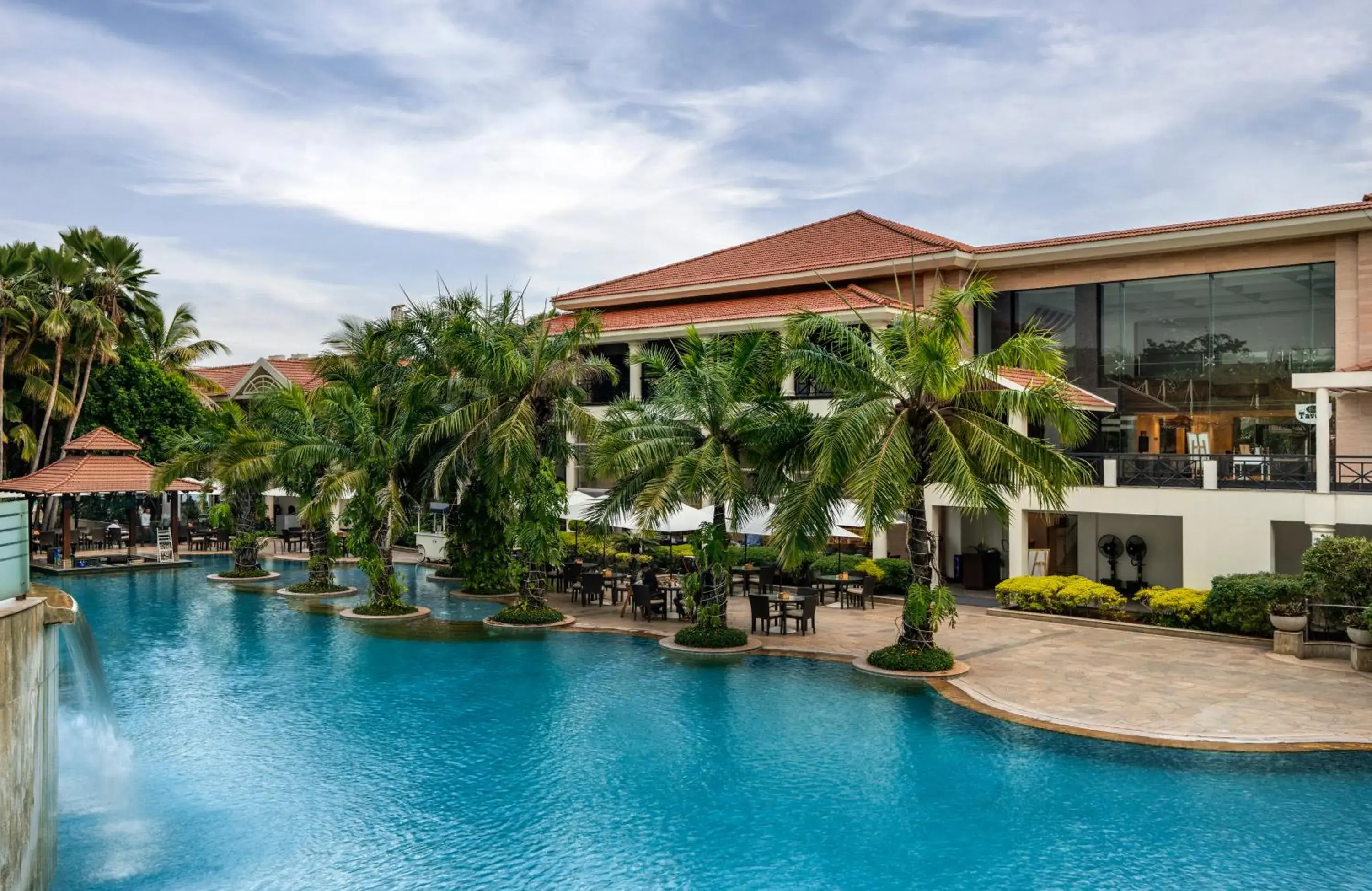 Property building in Palm Meadows Resort Property building in Palm Meadows Resort