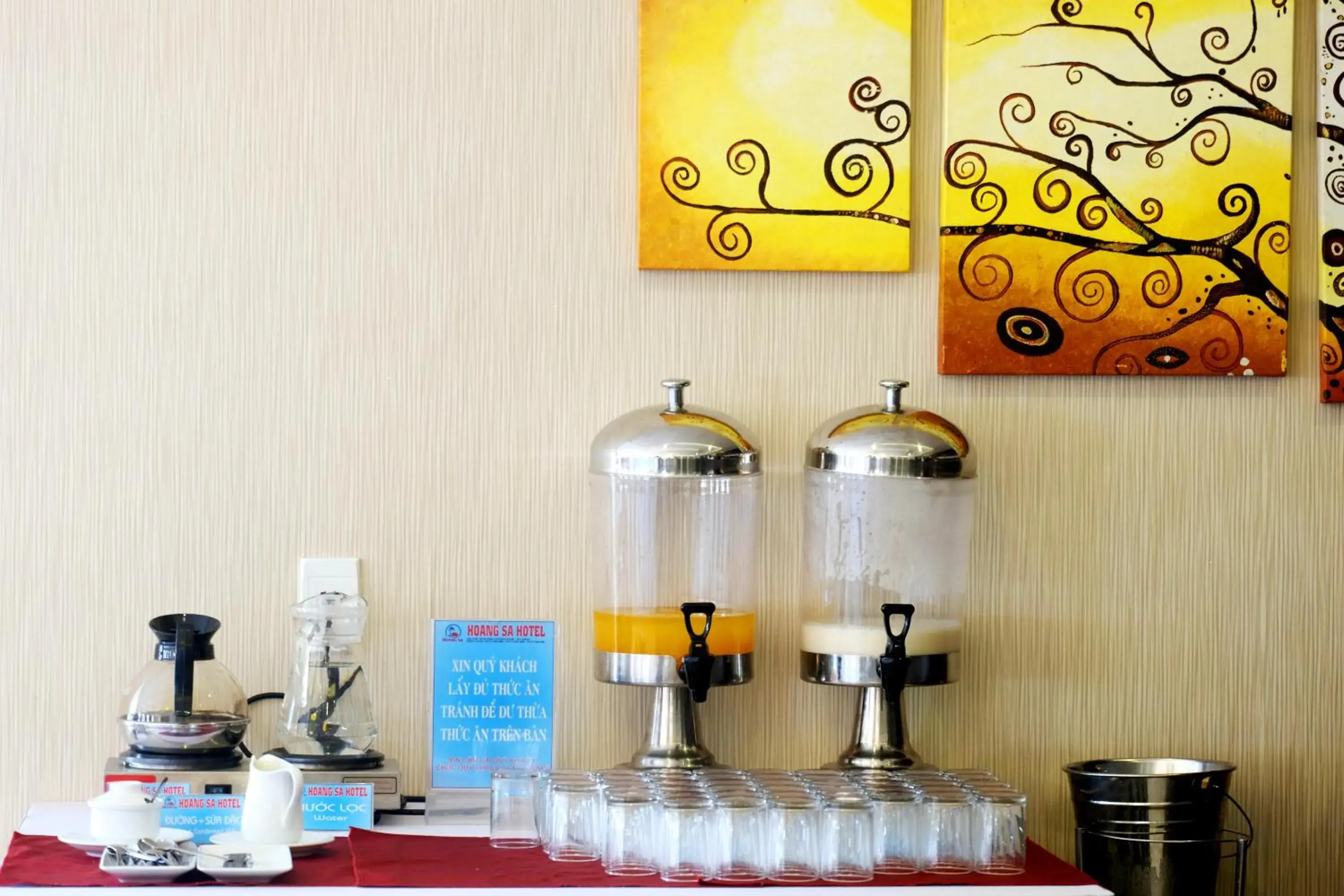 Restaurant/places to eat in Hoang Sa Hotel Restaurant/places to eat in Hoang Sa Hotel