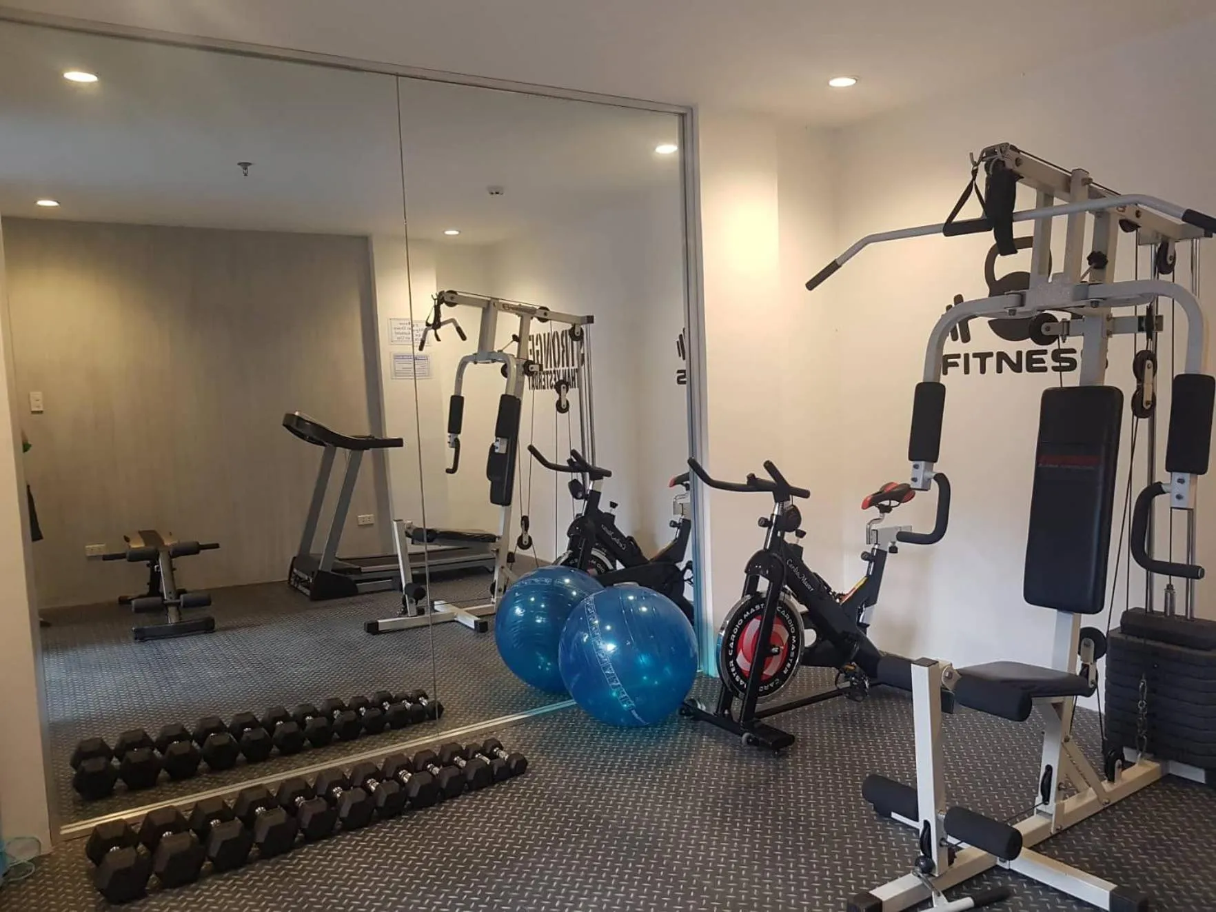 Fitness centre/facilities in Andeo Suites