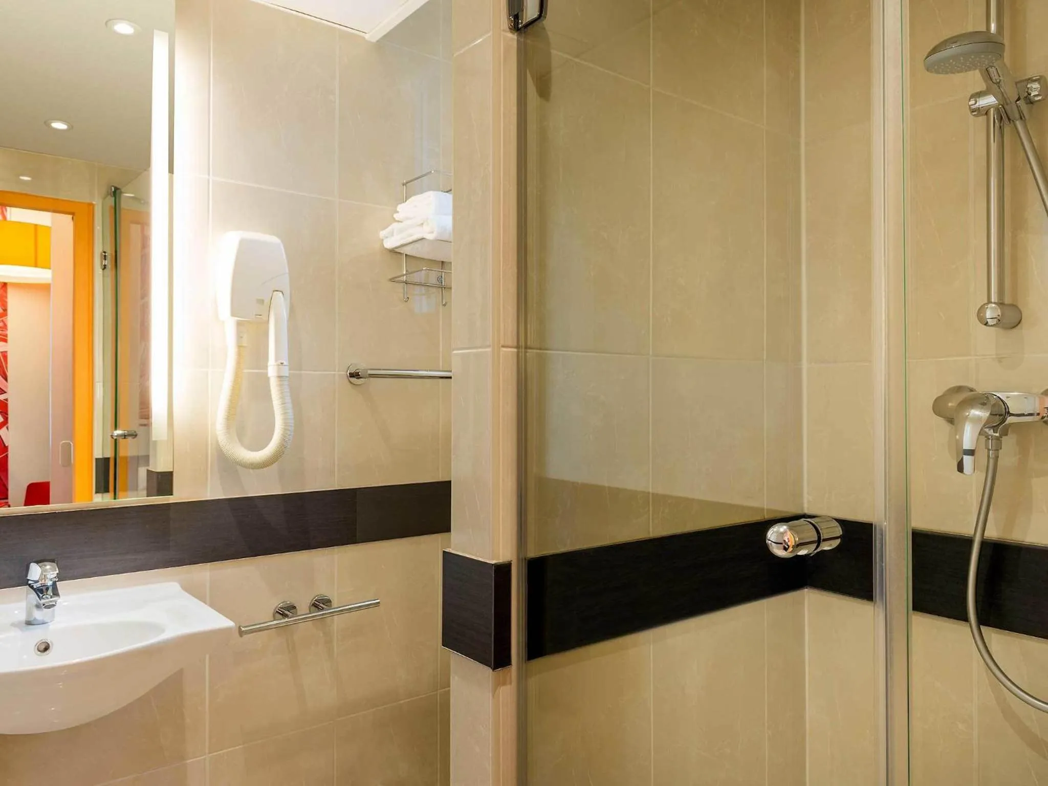 Bathroom in ibis Styles Paris La Défense Courbevoie