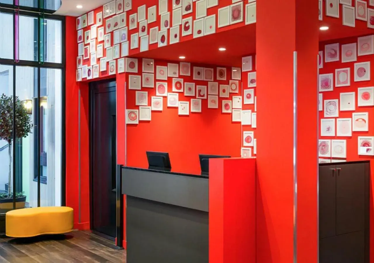 Lobby or reception in ibis Styles Paris La Défense Courbevoie Lobby or reception in ibis Styles Paris La Défense Courbevoie