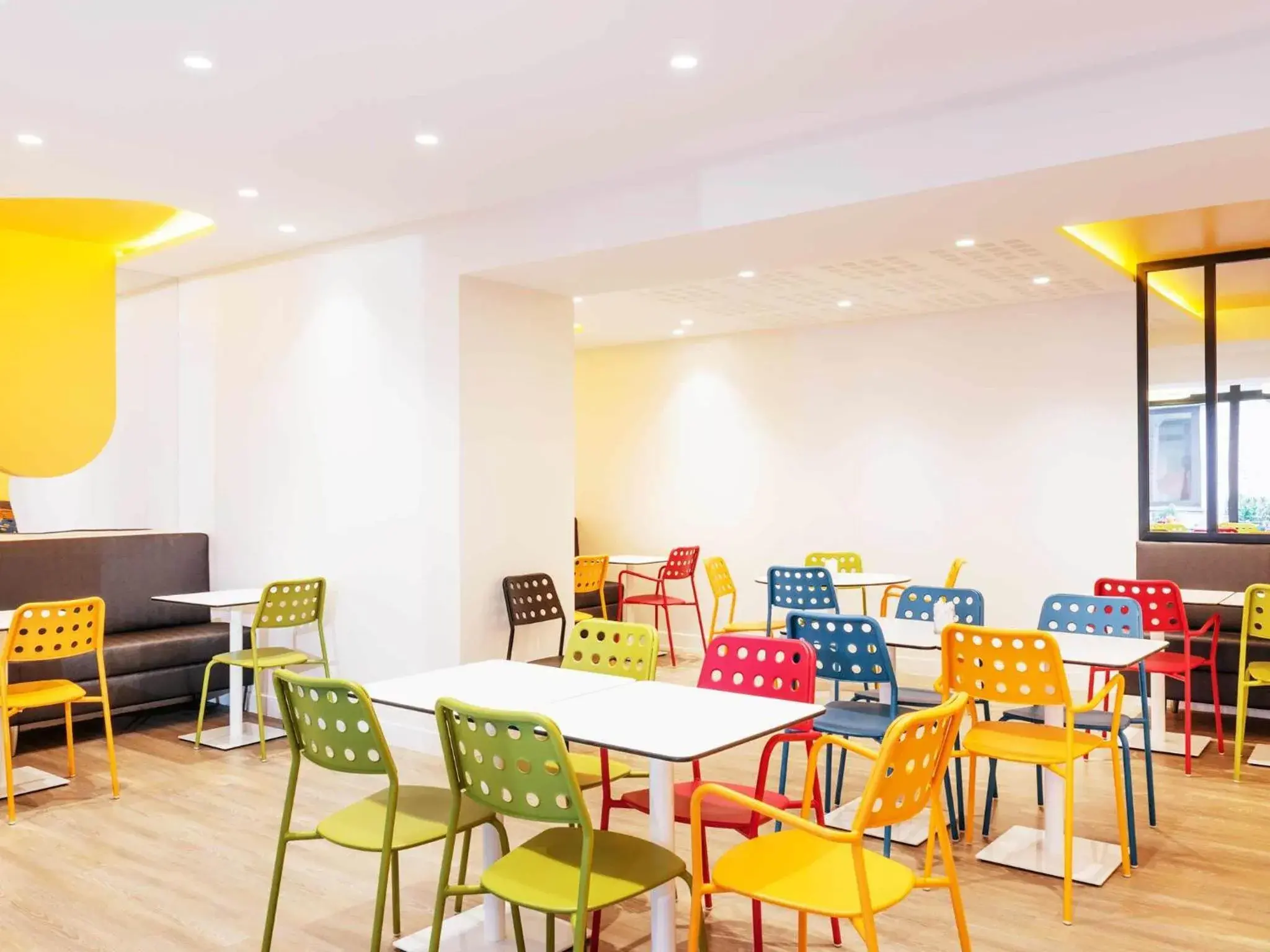 Restaurant/places to eat in ibis Styles Paris La Défense Courbevoie Restaurant/places to eat in ibis Styles Paris La Défense Courbevoie