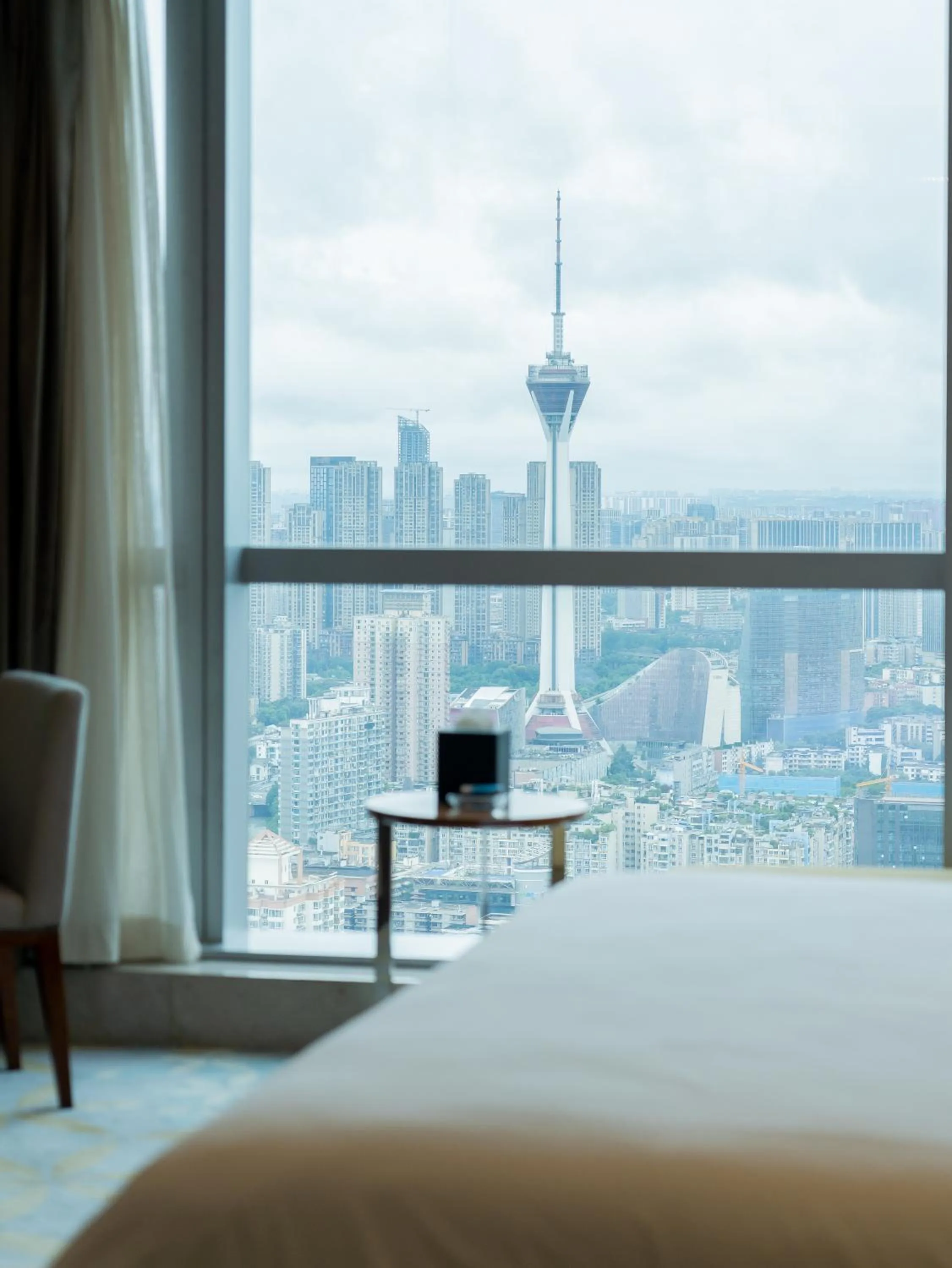 View (from property/room), Bed in Minyoun Chengdu Dongda Hotel