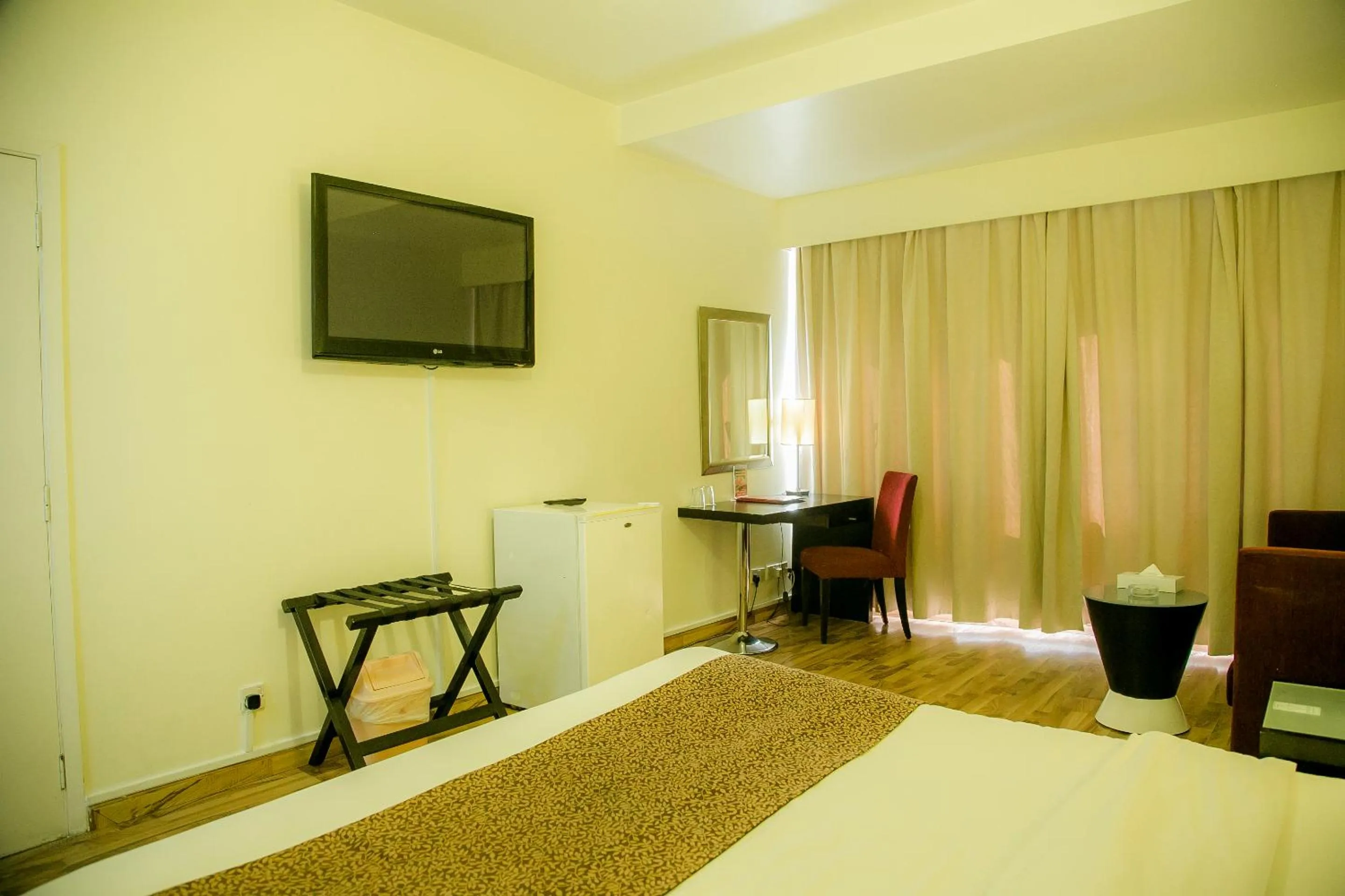 Bedroom, Bed in Phoenicia Grand Hotel