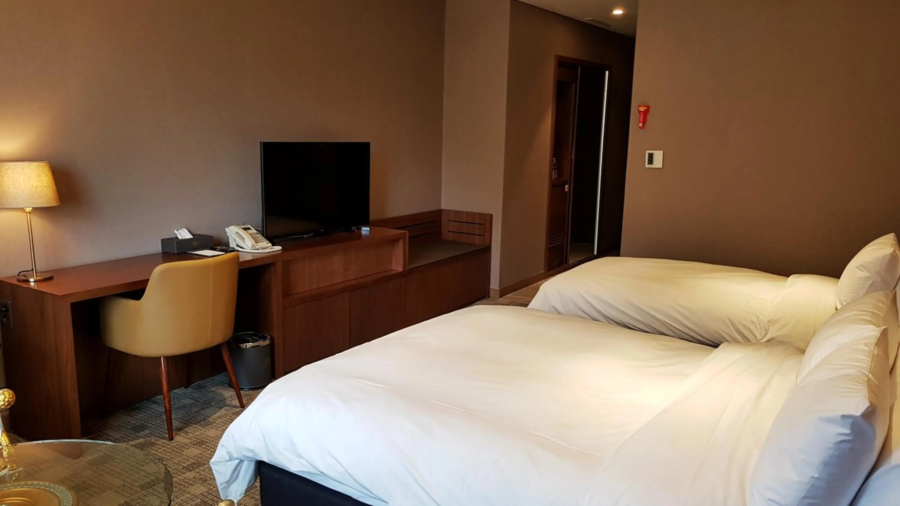 Bed in Mudeung Park Hotel