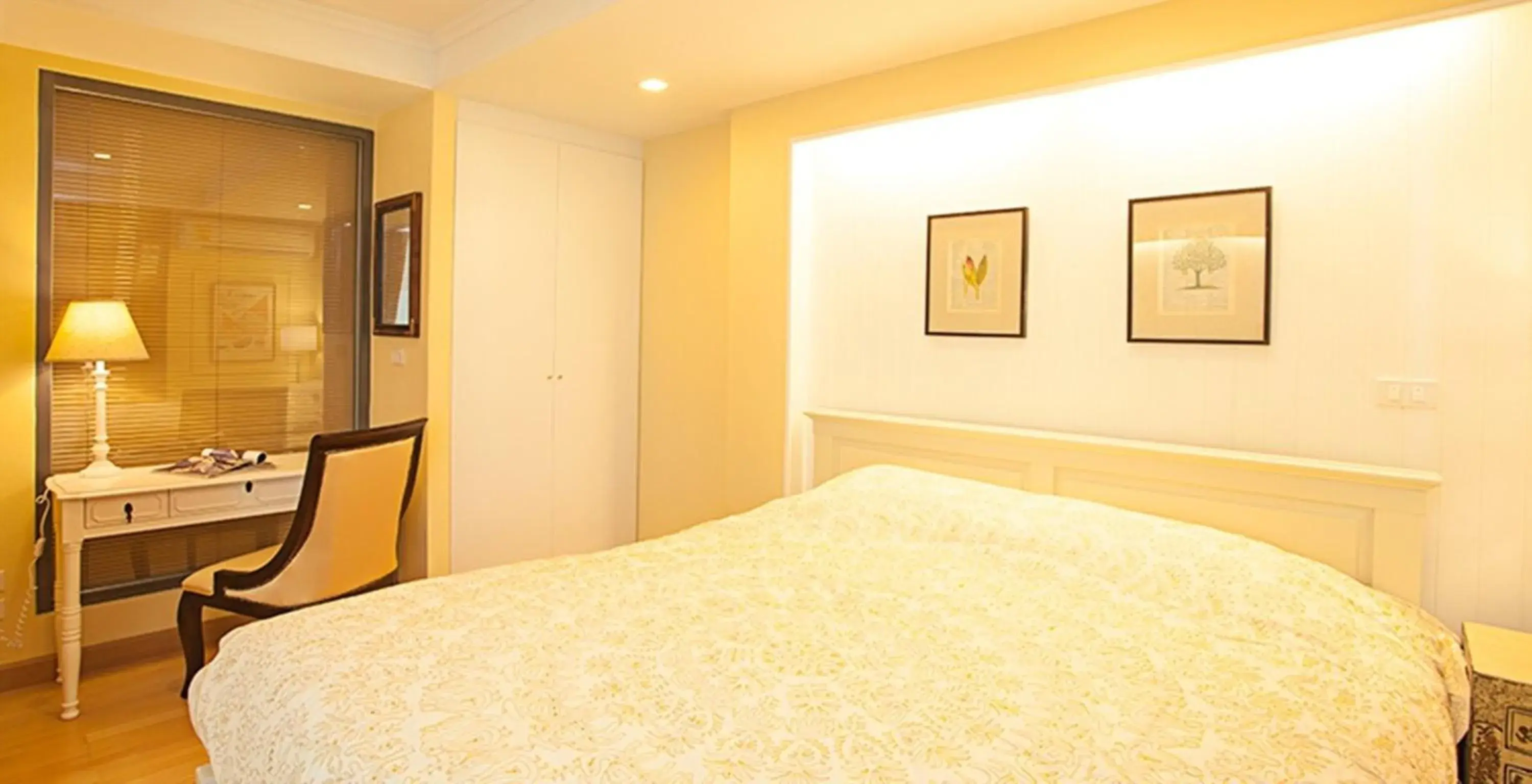 One-Bedroom Apartment with Sofa Bed in Rocco Hua Hin Beach Seaview One-Bedroom Apartment with Sofa Bed in Rocco Hua Hin Beach Seaview